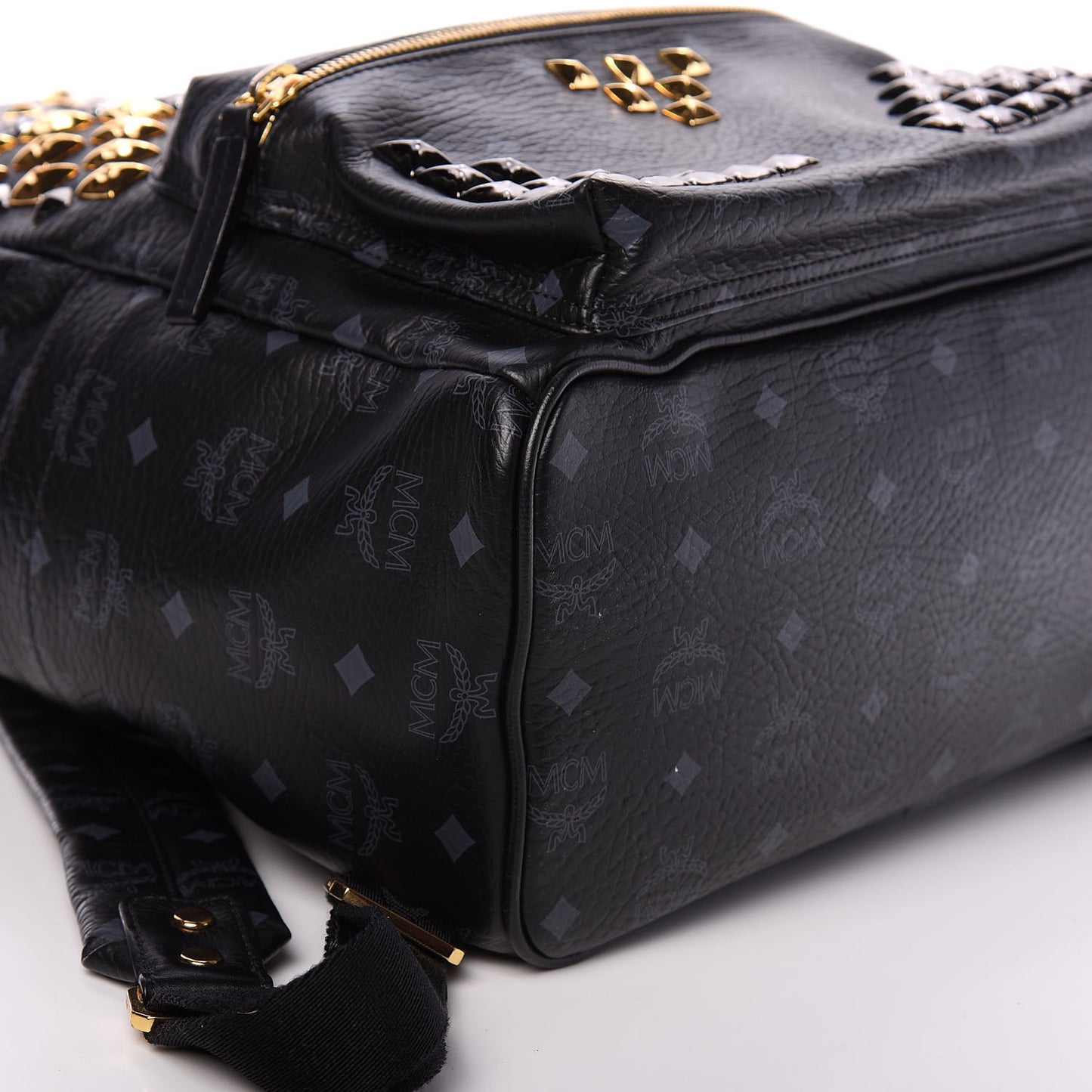 Visetos Studded Medium Stark M Backpack Black