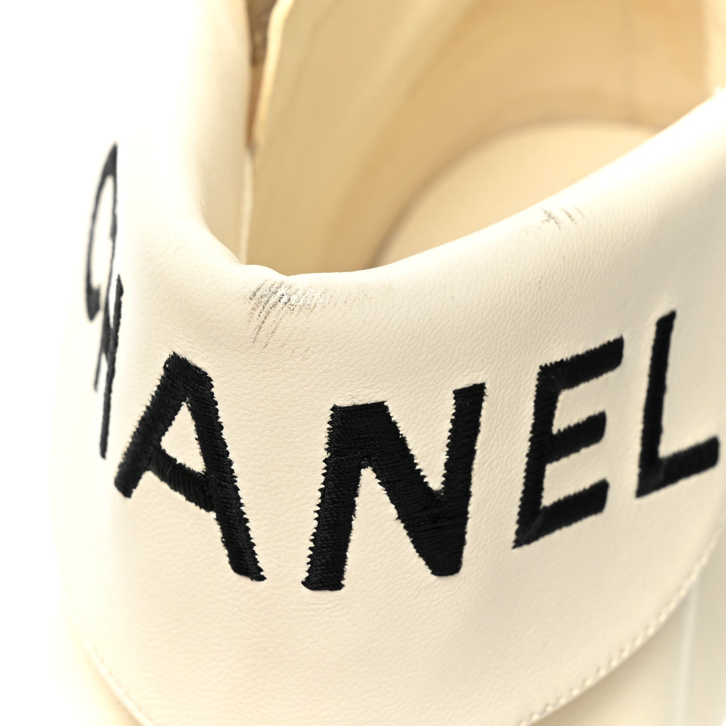 Lambskin Grosgrain Fold Over Logo Cap Toe Boots 36.5 Ivory Black