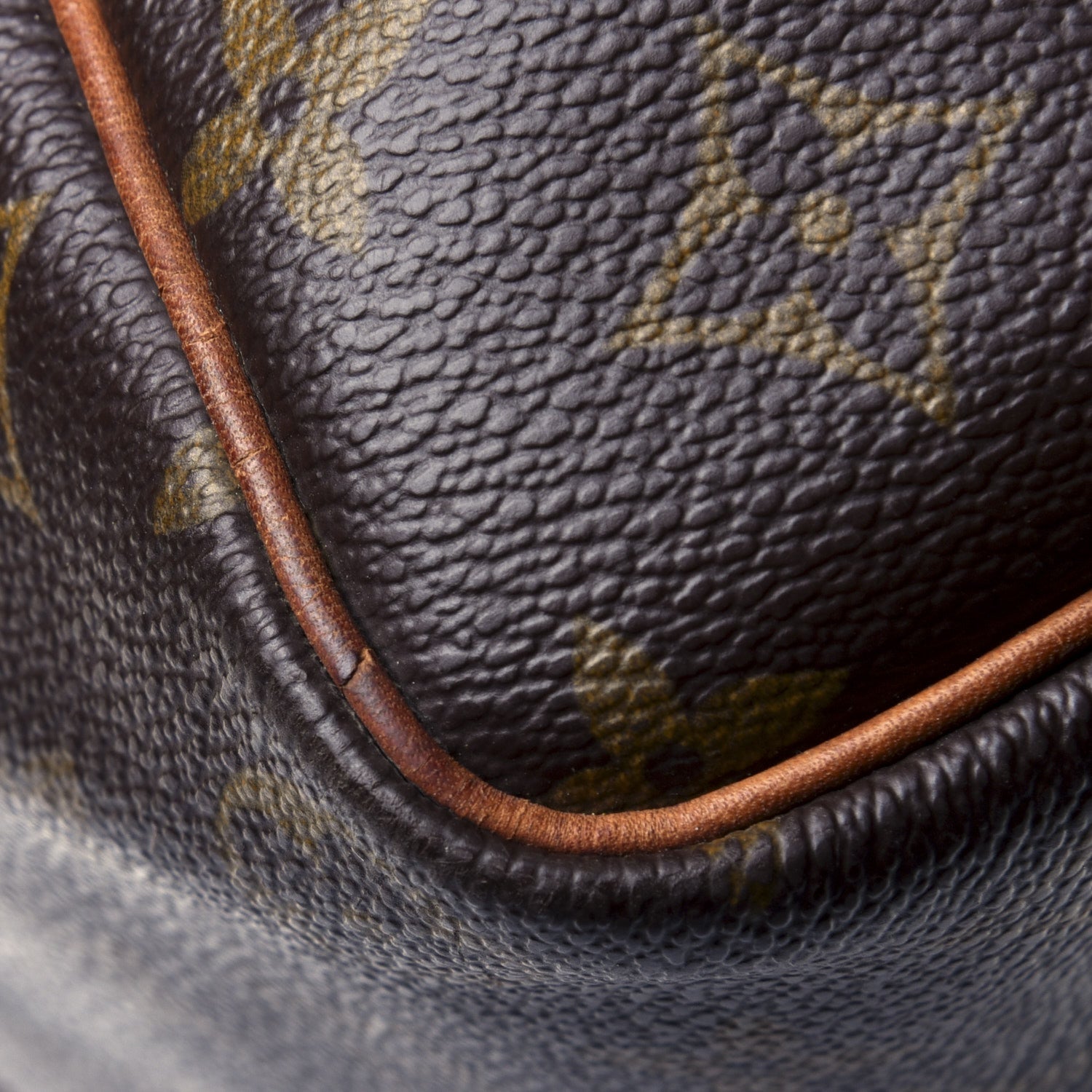 Louis Vuitton Monogram Keepall 50 9 of 9