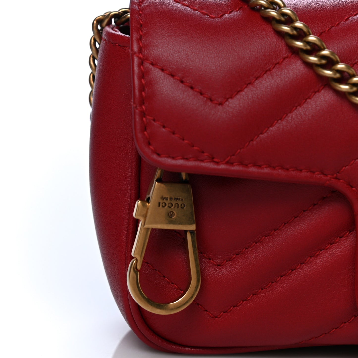 Calfskin Matelasse Super Mini GG Marmont Shoulder Bag Hibiscus Red