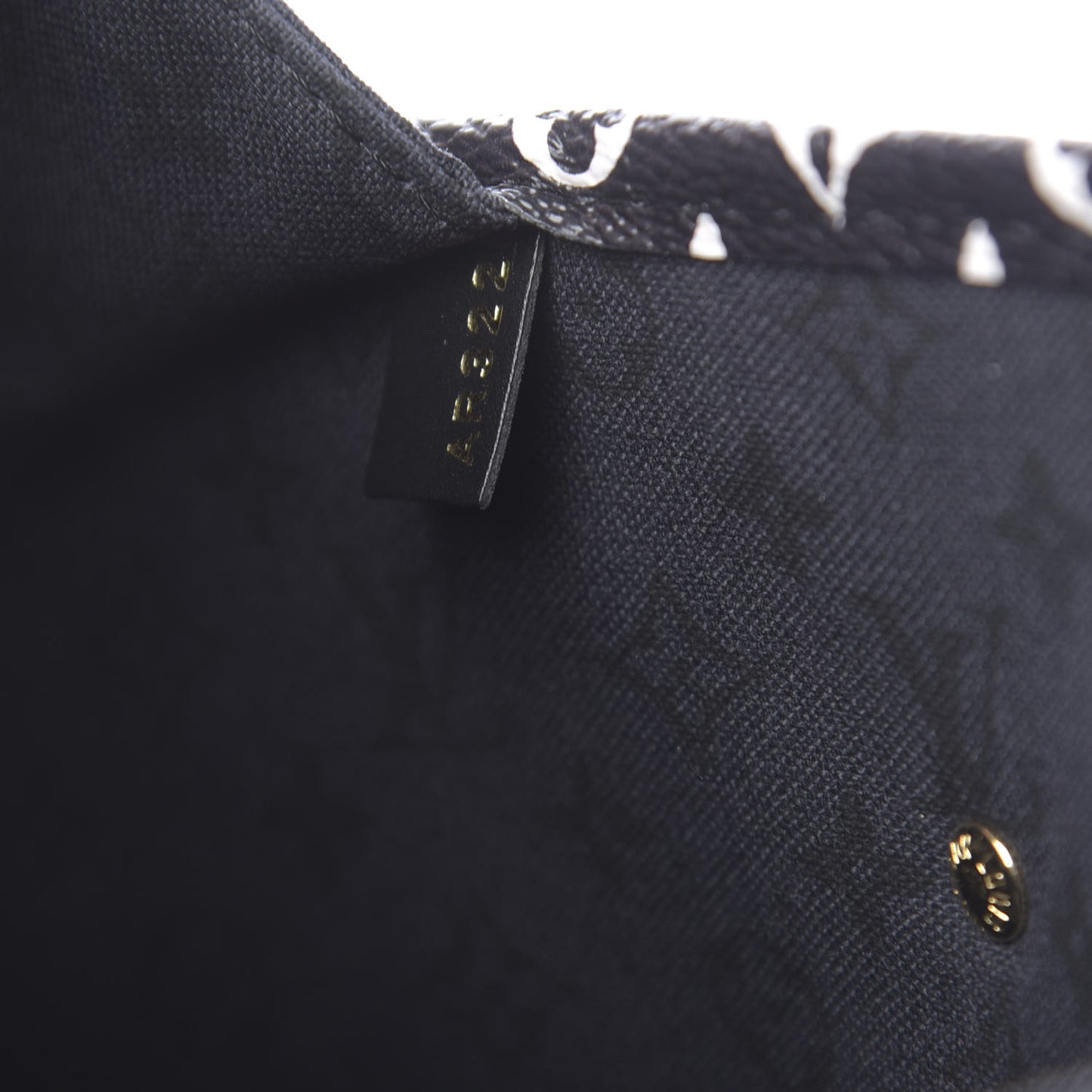 Monogram Giant Crafty Neverfull MM Creme Rouge Black