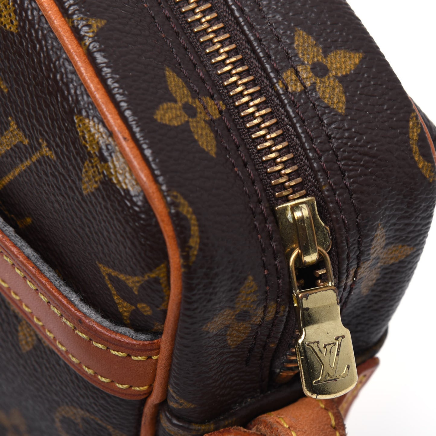 Monogram Jeune Fille