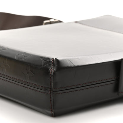 Louis Vuitton Monogram Glace Bobby Cafe 9 of 9