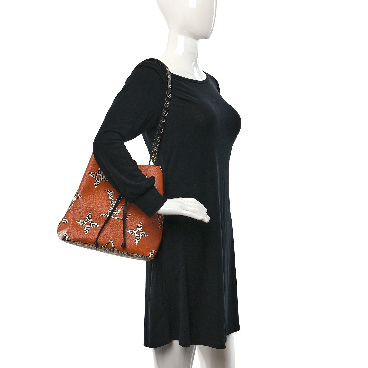 Louis Vuitton Monogram Giant Jungle NéoNoé Caramel 2 of 10