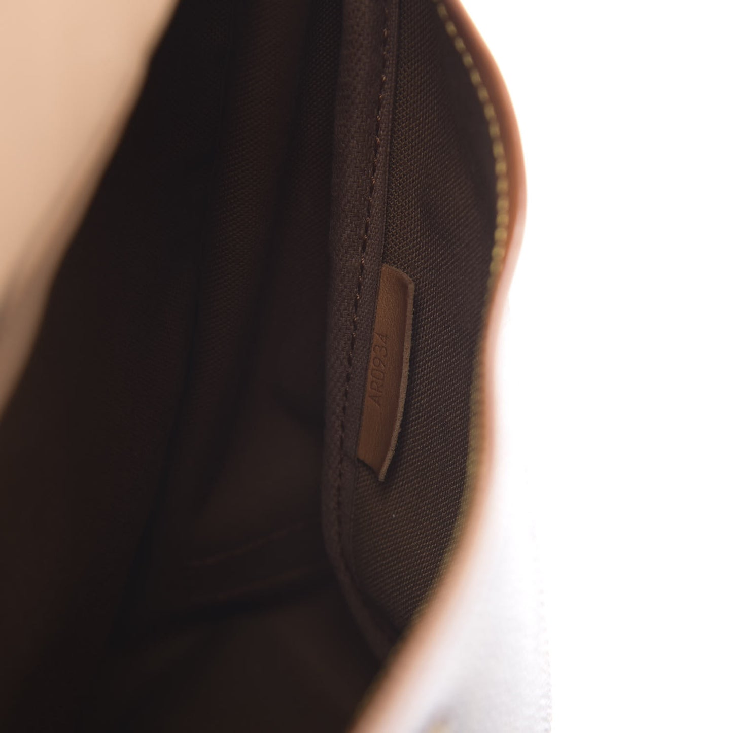 Monogram Saumur 35