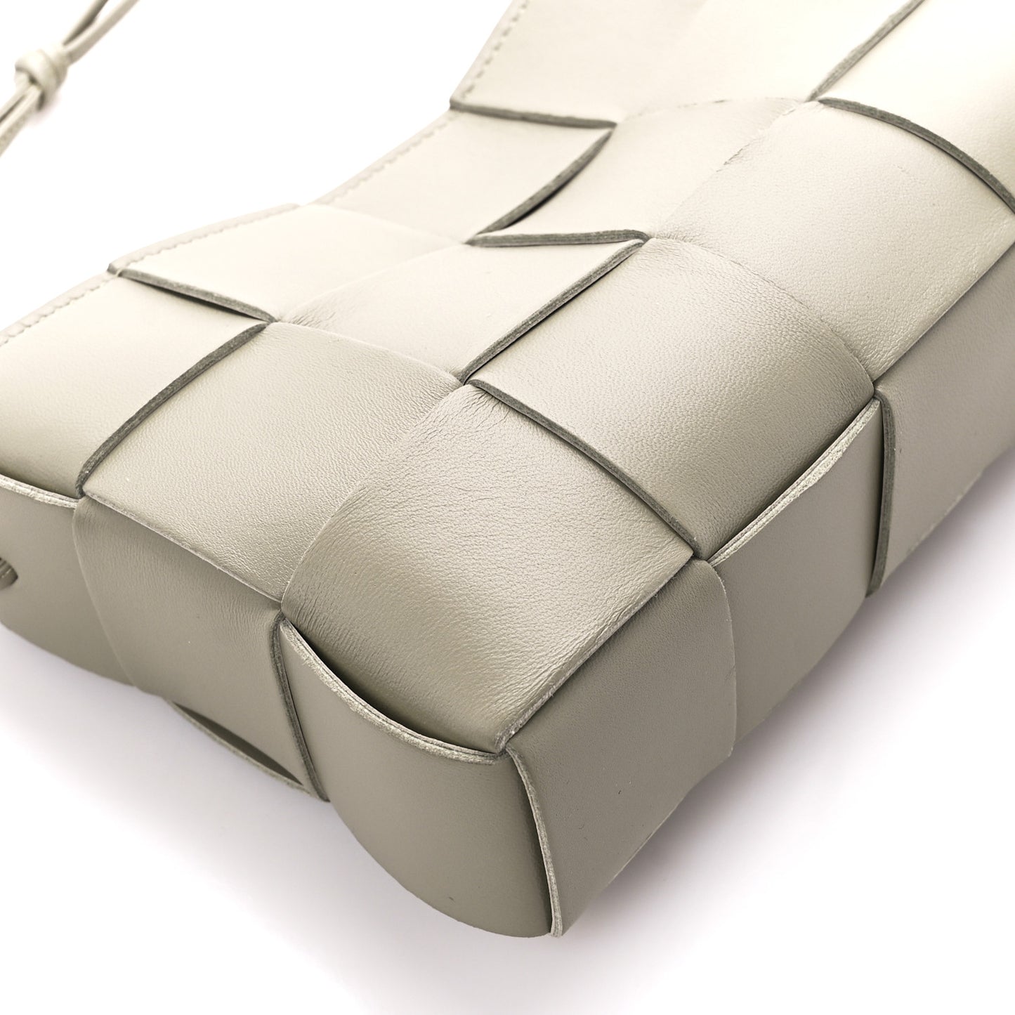 Calfskin Maxi Intrecciato Cassette Pouch On Strap Travertine