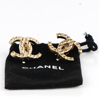 Chanel Textured CC Clip On Earrings Light Gold 4 of 4