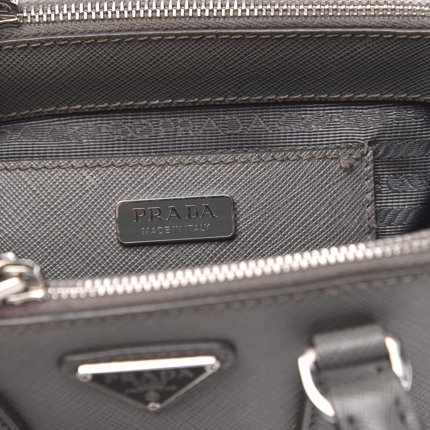 Saffiano Micro Galleria Double Zip Tote Marmo