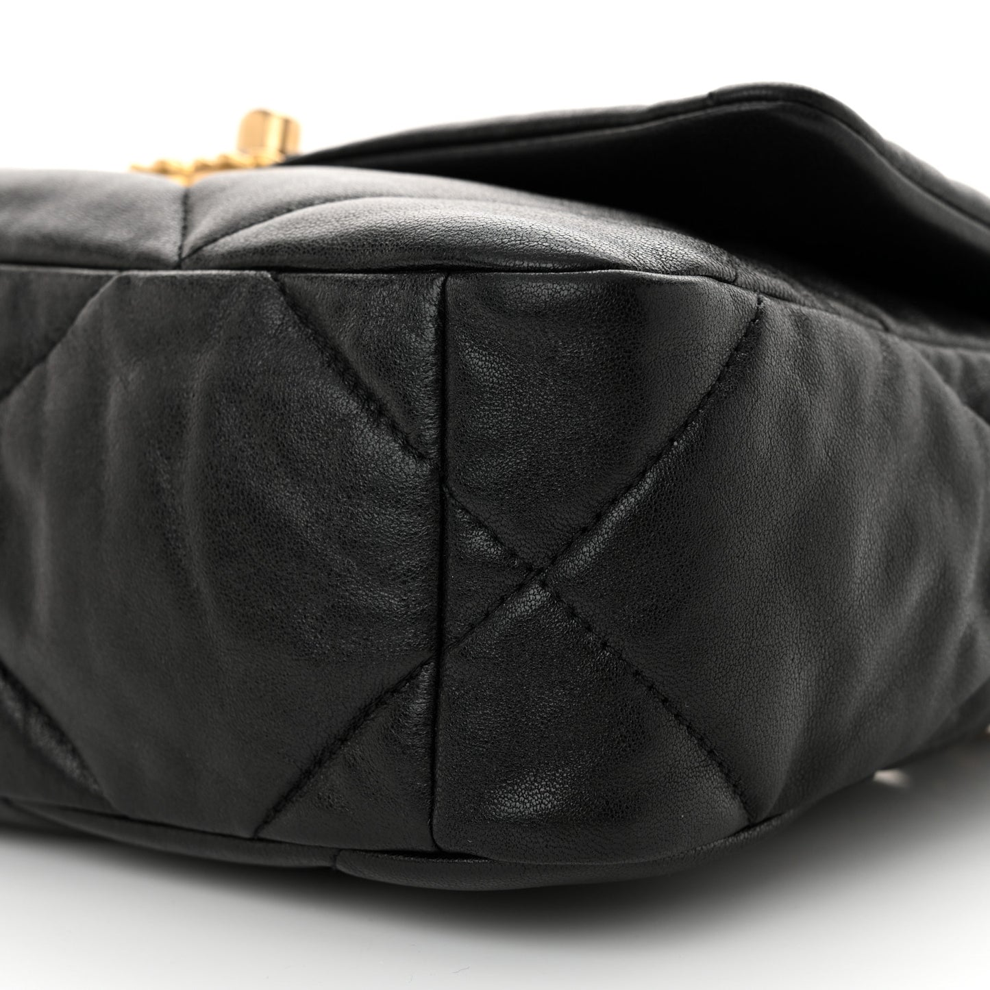 Shiny Goatskin Quilted Medium Chanel 19 Flap Black