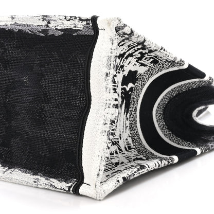 Christian Dior Canvas Embroidered Medium New York Book Tote Black White 10 of 10