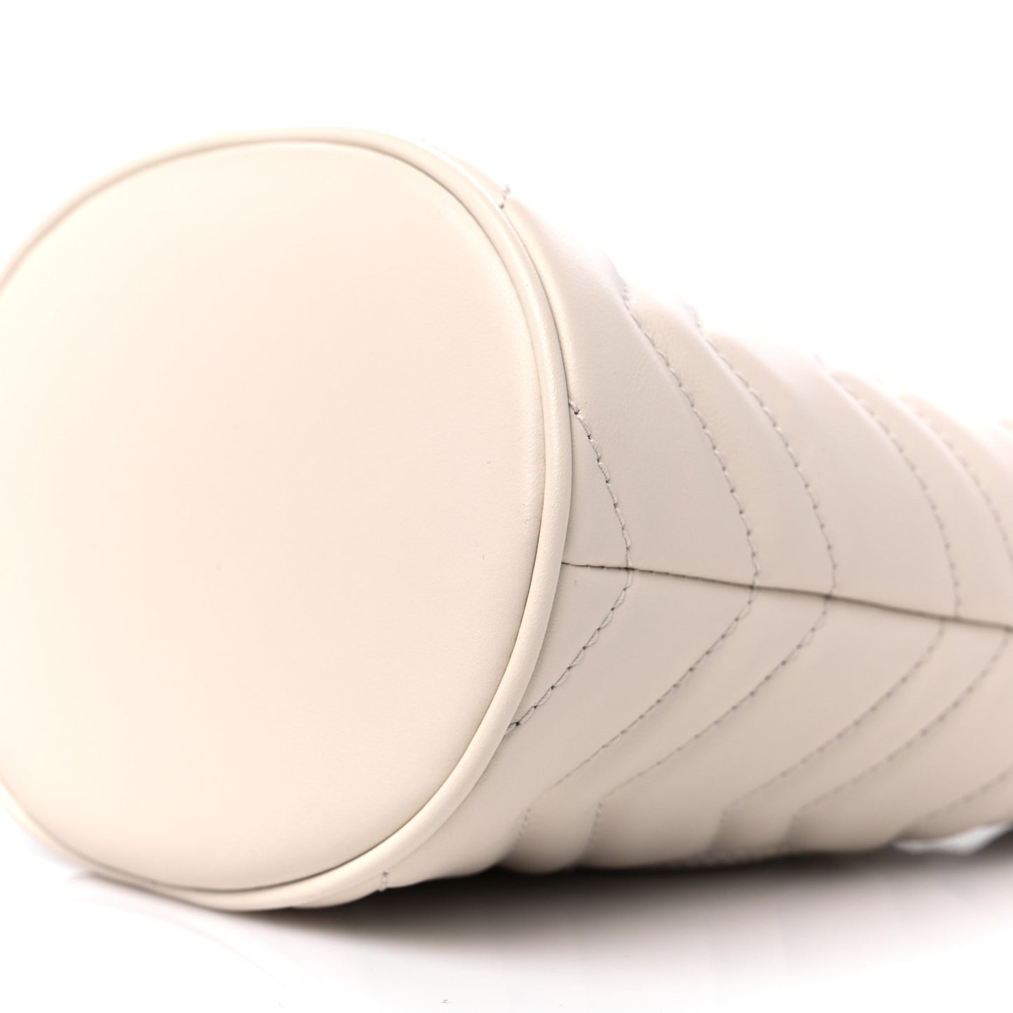 Calfskin Matelasse Mini GG Marmont 2.0 Bucket Bag White