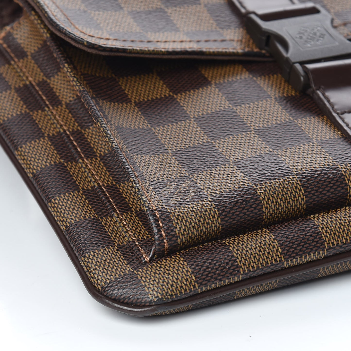 Damier Ebene Pochette Melville