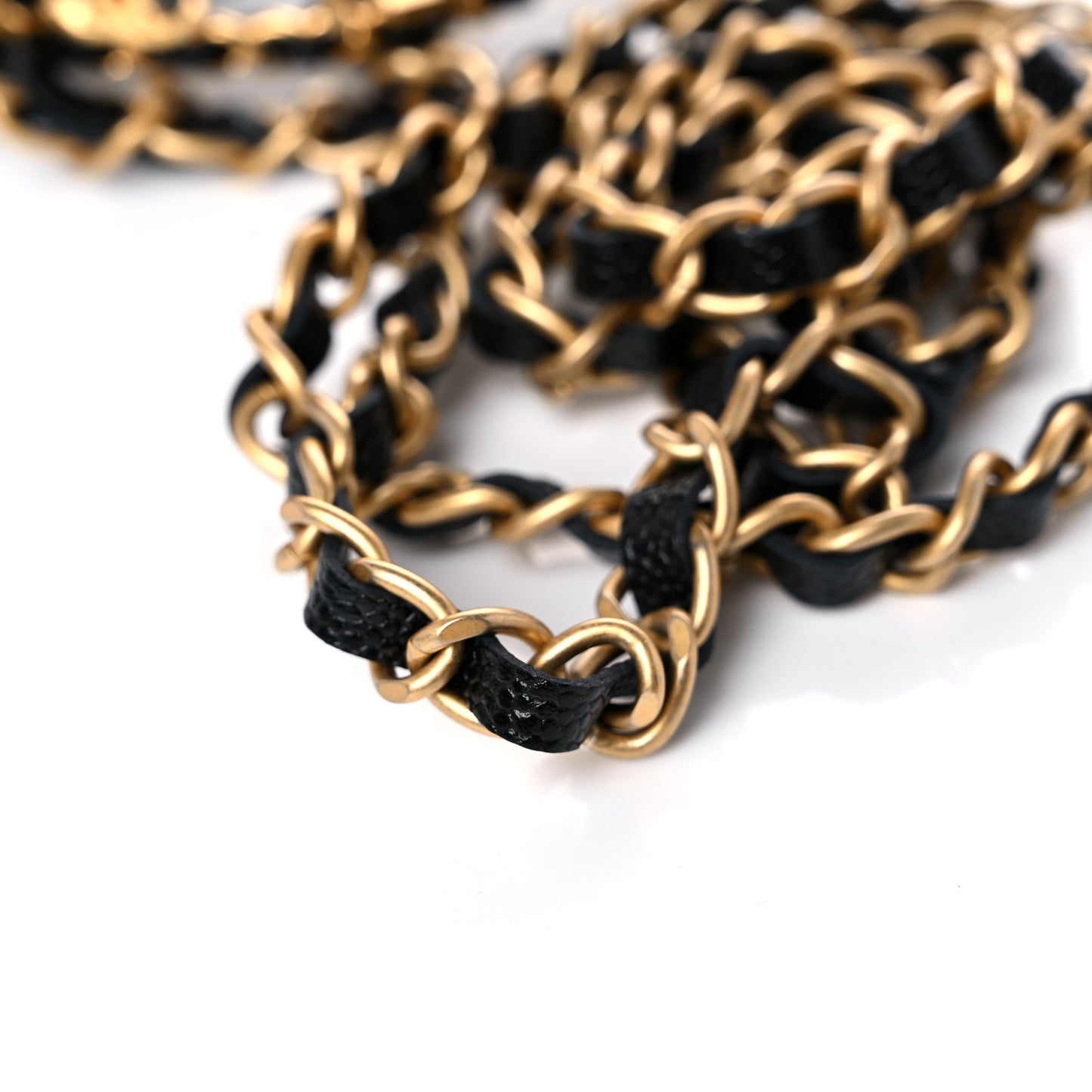 Shiny Caviar Quilted Pick Me Up Wallet On Chain WOC Black