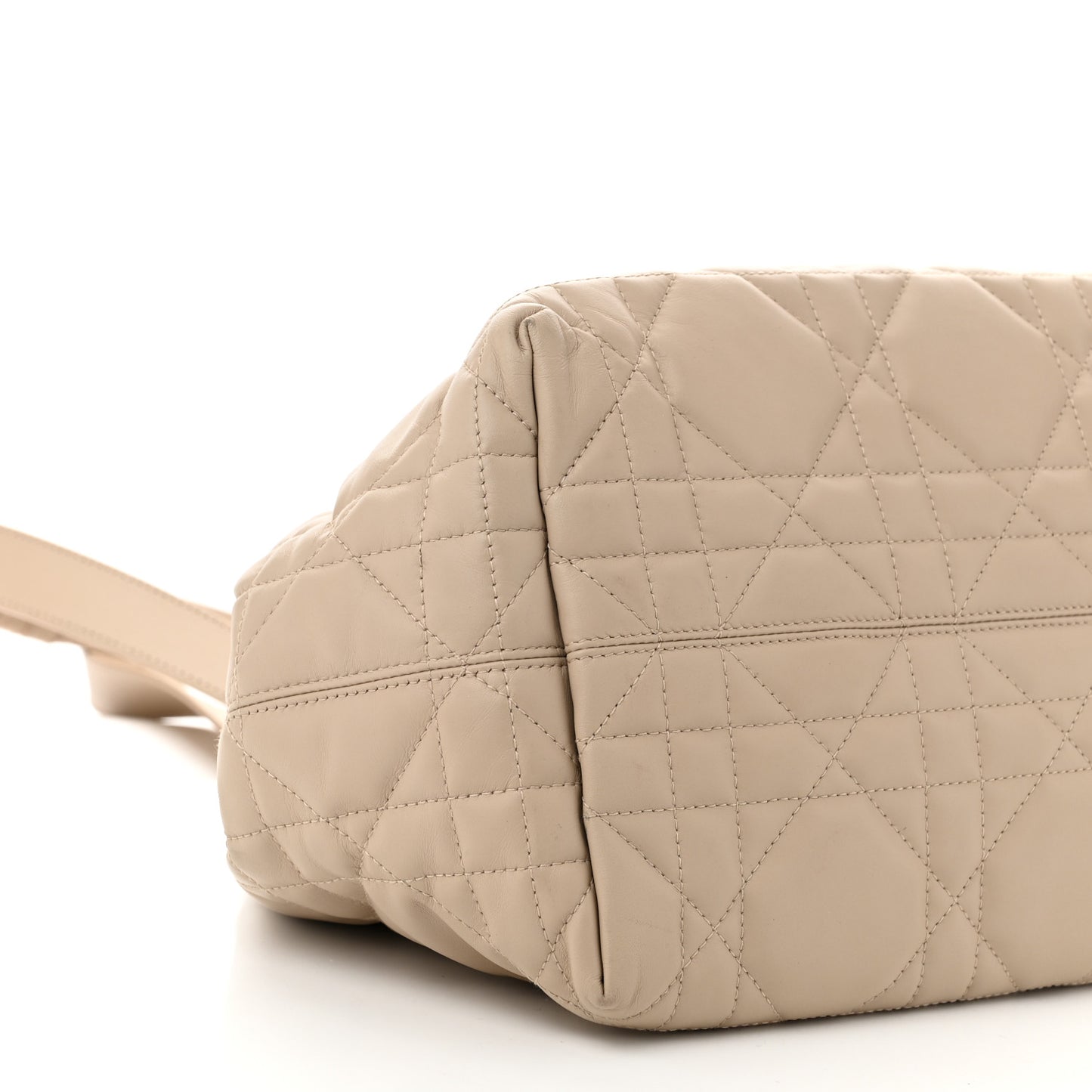 Calfskin Macrocannage Medium Toujours Powder Beige