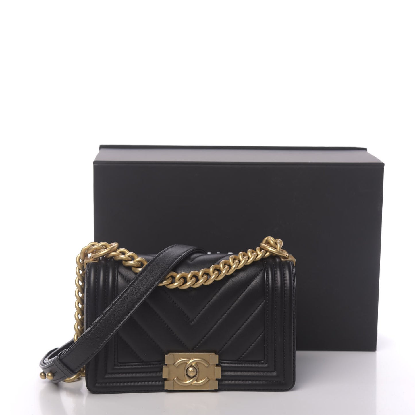 Lambskin Chevron Quilted Small Boy Flap Black
