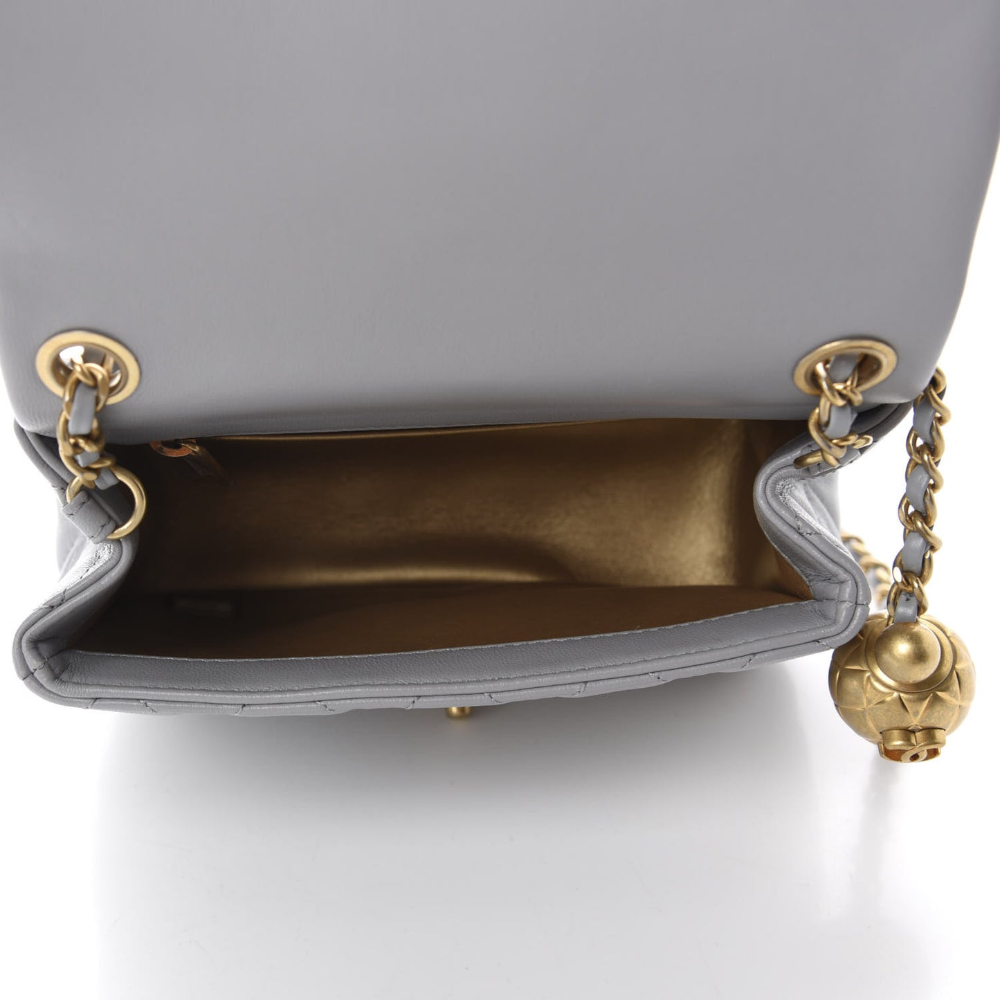 Lambskin Quilted Mini Pearl Crush Flap Light Grey