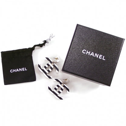 Chanel Lucite Pearl CC Earrings Black/White 2 of 5