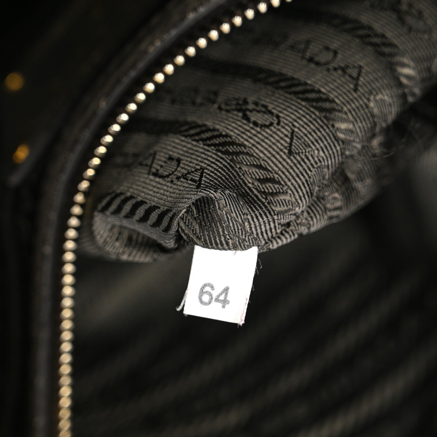 Vitello Daino Tote Dark Green