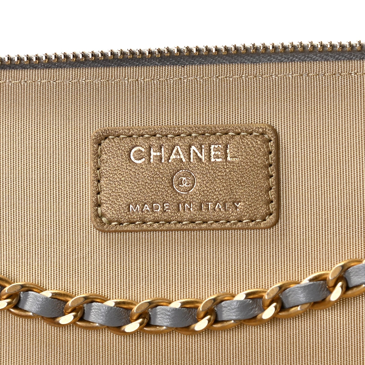 Lambskin Quilted Small Pearl Crush Vanity Case With Chain Grey