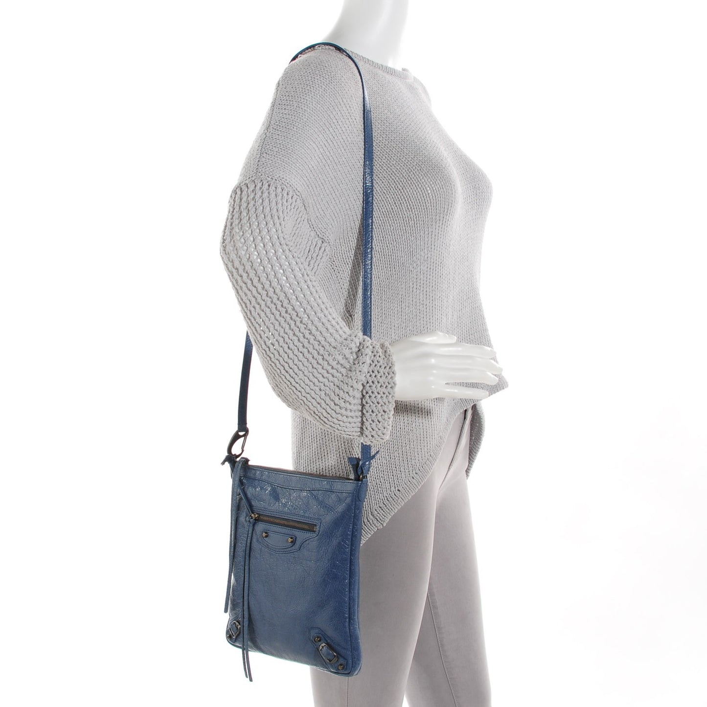 Agneau Classic Hardware Flat Crossbody Bleu Persan