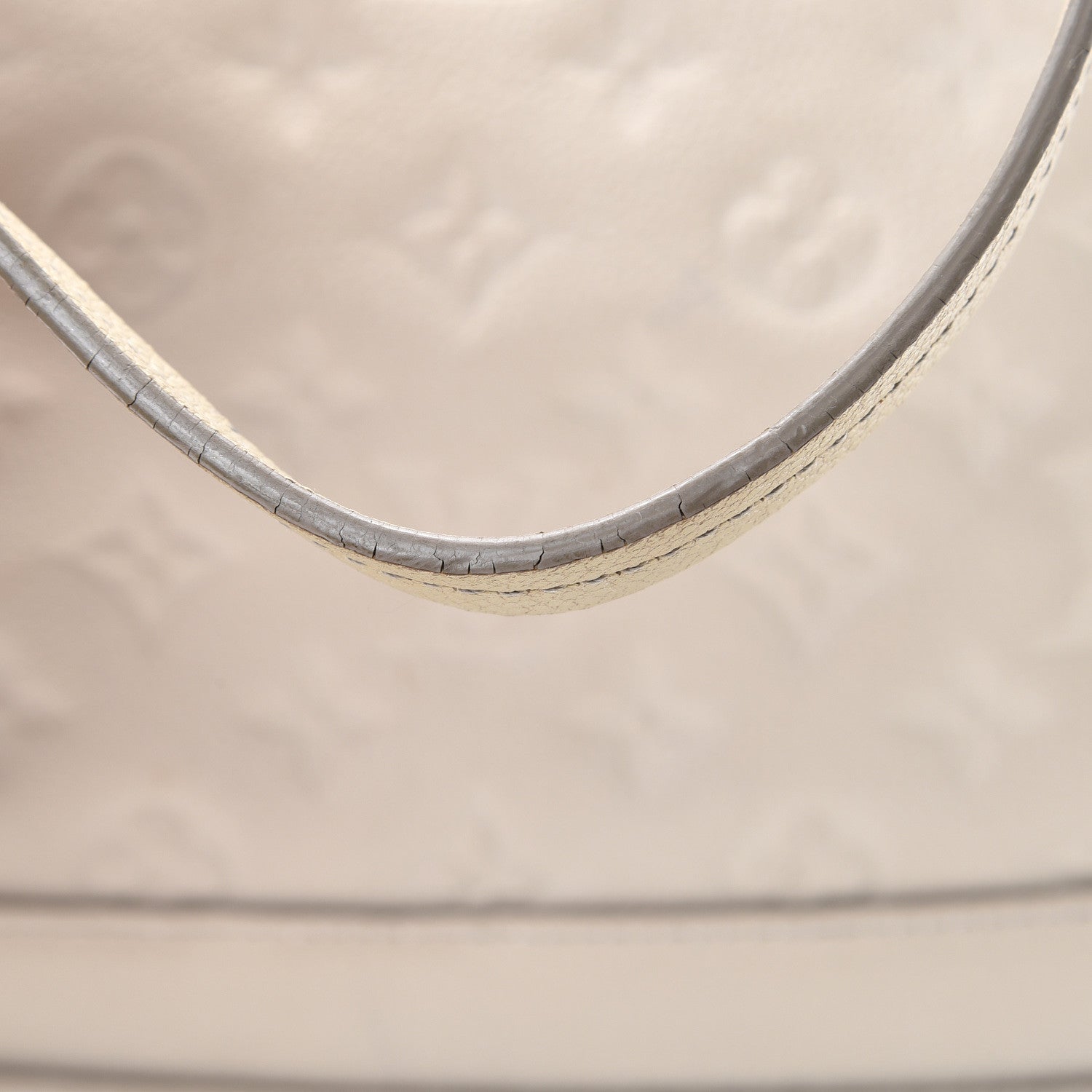 Louis Vuitton Empreinte Citadine PM Neige 20 of 24