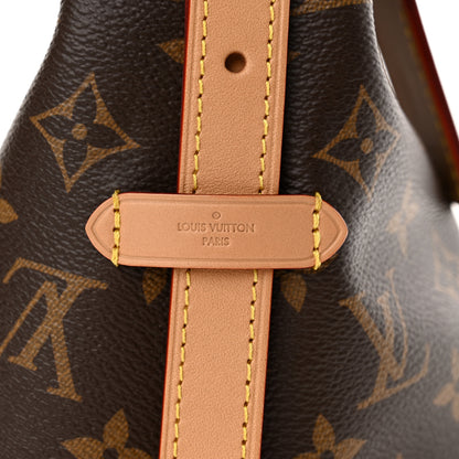 Louis Vuitton Monogram Carryall PM 8 of 11