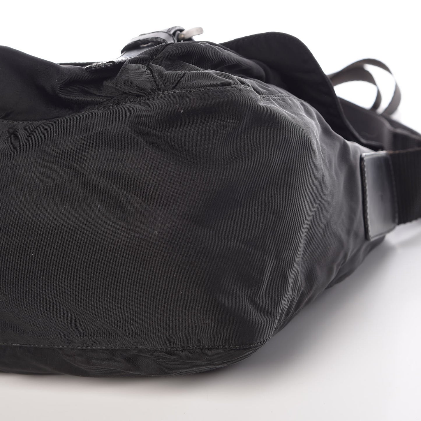 Nylon Vela Messenger Bag Black
