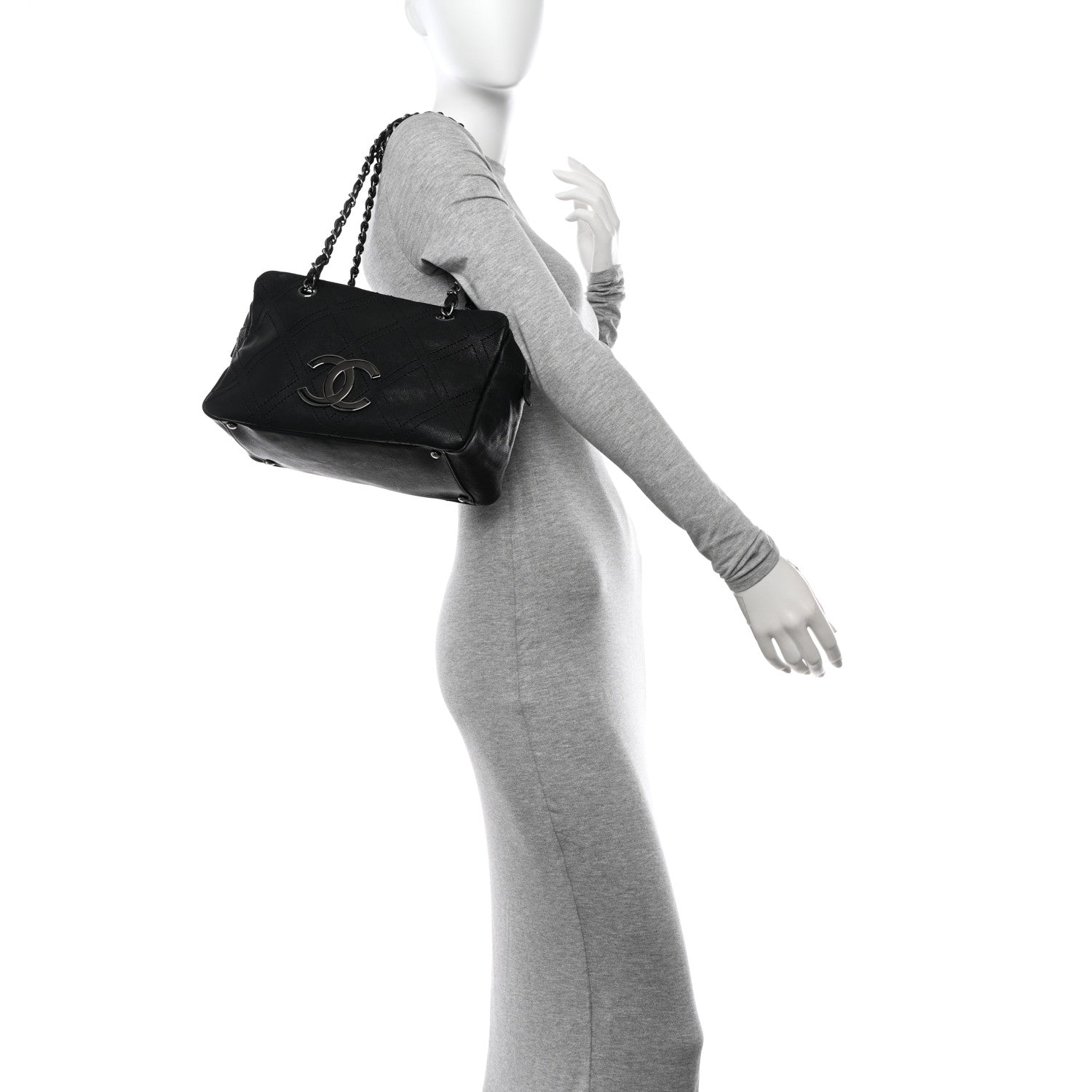 Chanel Calfskin Small Diamond Stitch Tote Black 2 of 10