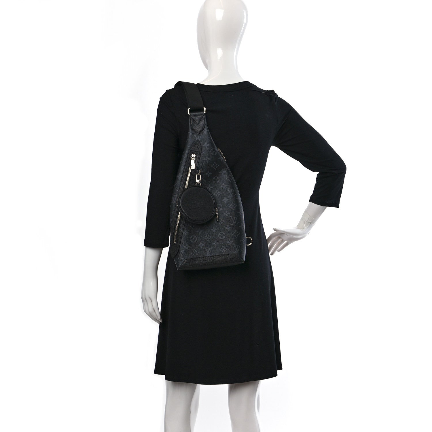 Louis Vuitton Taigarama Duo Slingbag Black 2 of 10