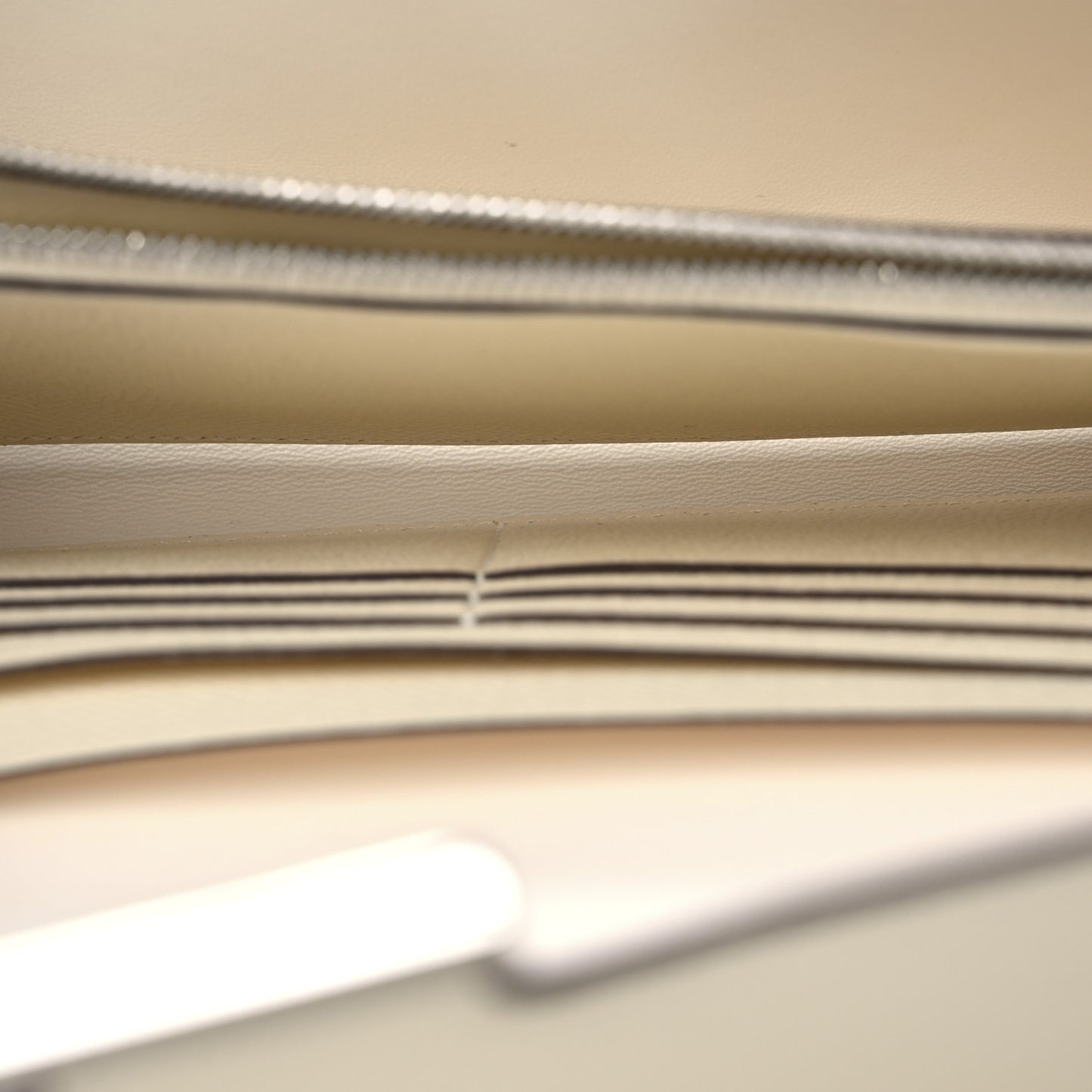 Epsom Lizard Constance Wallet To Go Nata