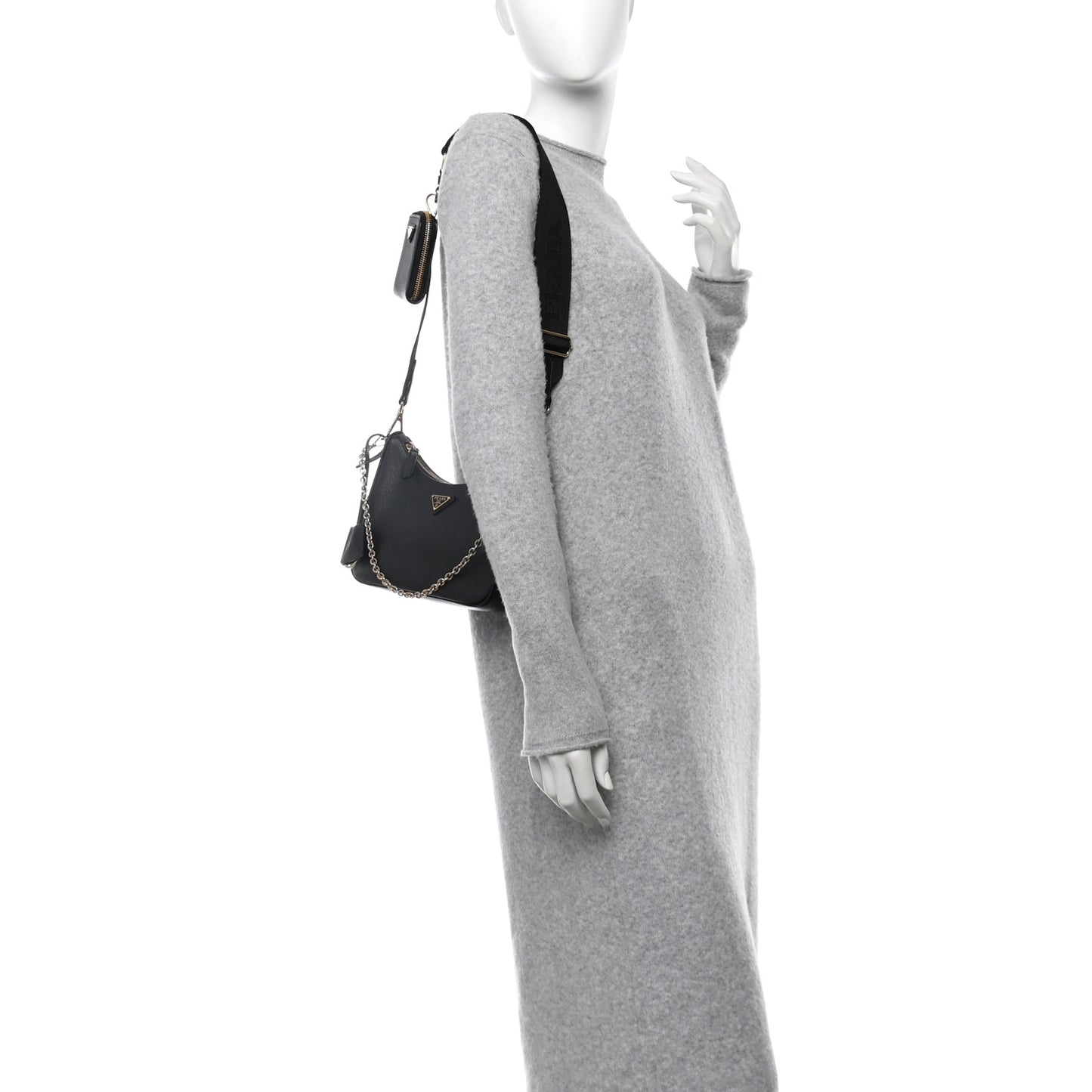 Saffiano Lux Re-Edition 2005 Shoulder Bag Black