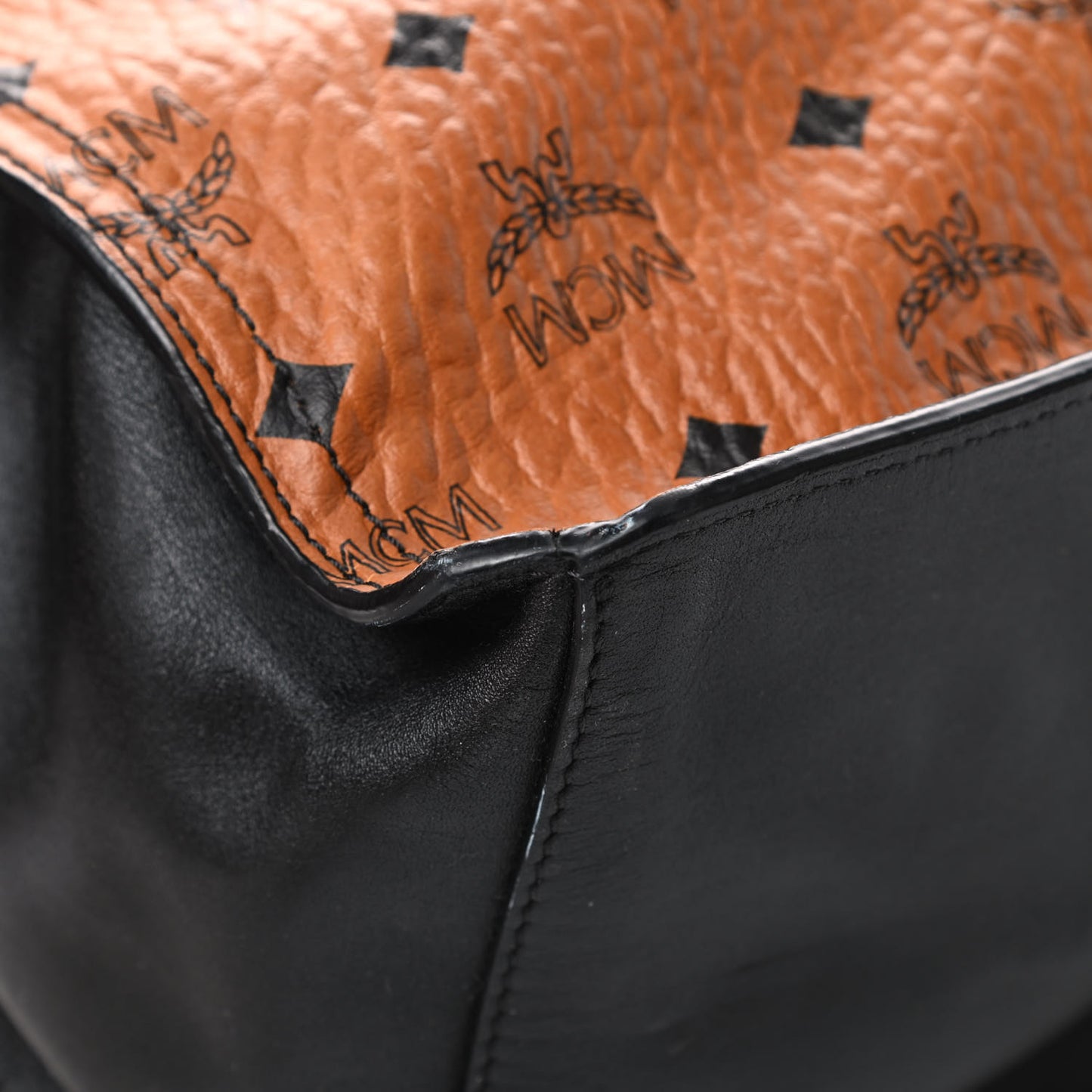 Visetos Calfskin Drawstring Shoulder Bag Cognac Black