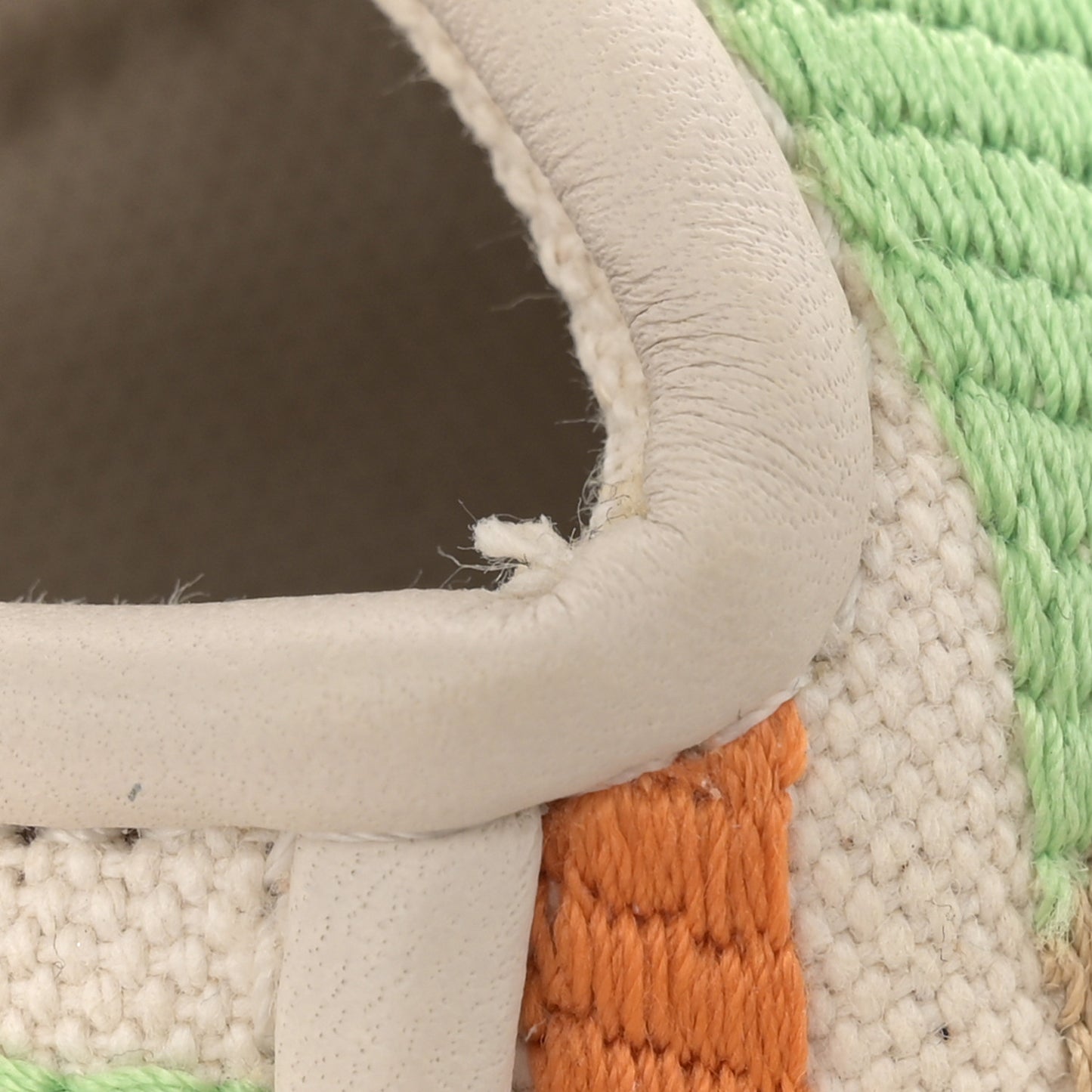 Canvas Vitello Seta FF Multicolor Embroidered Baguette Grezzo Multicolor Latte