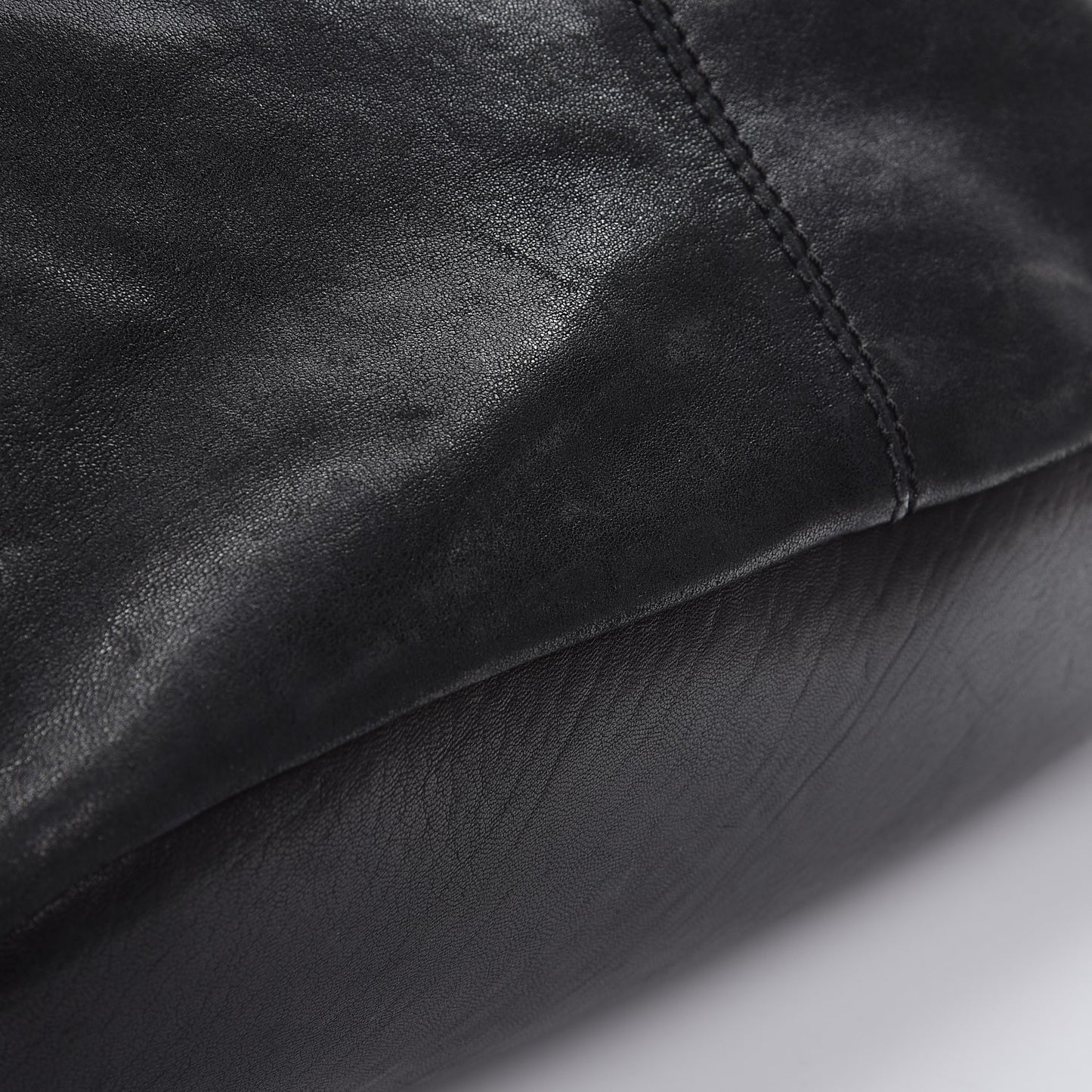Lambskin Medium Nightingale Black