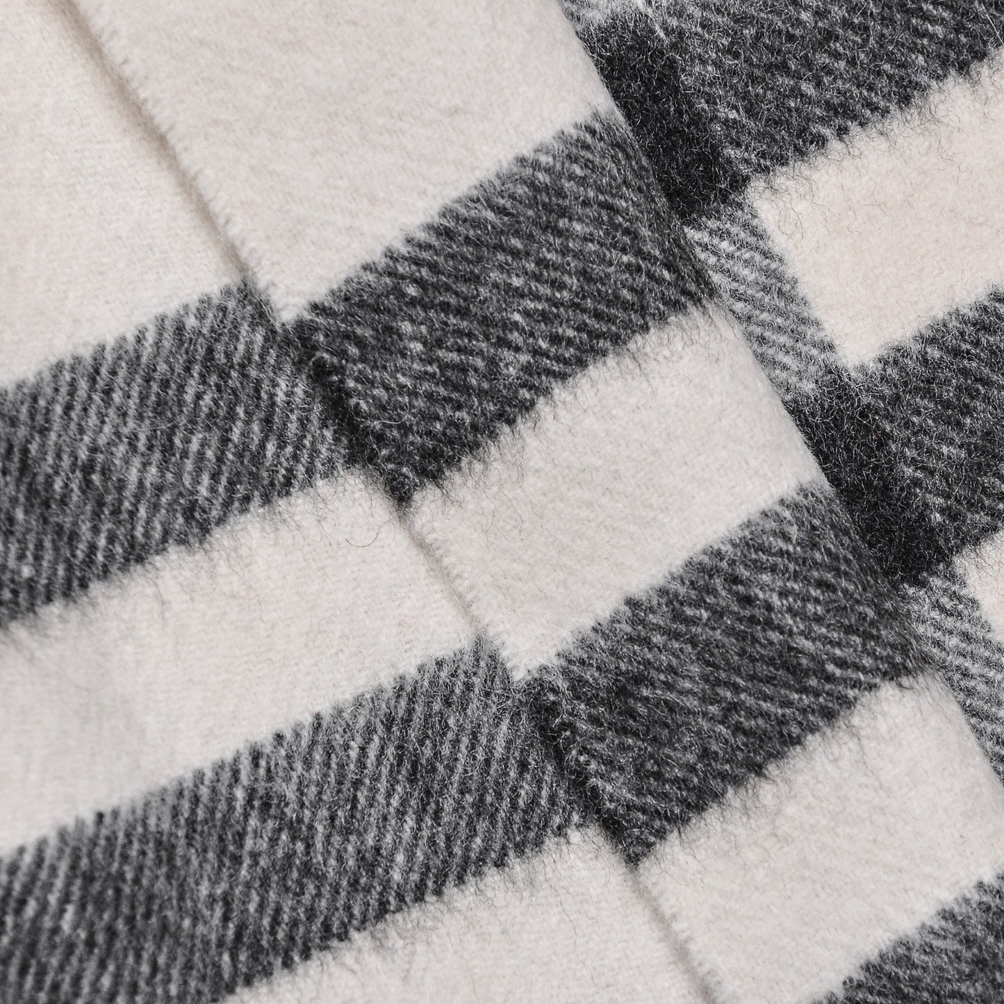 Cashmere Giant Check Fringe Scarf Ivory