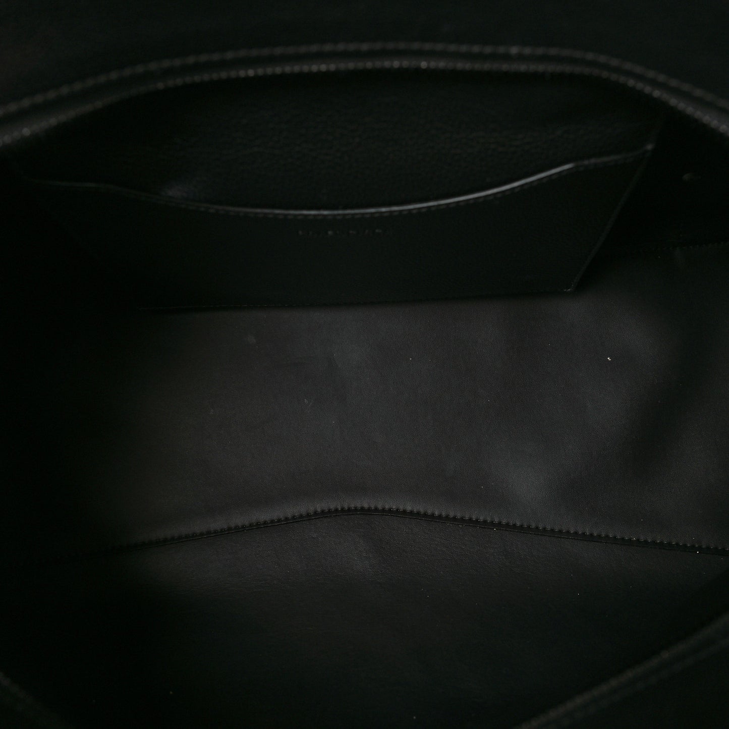 Grained Calfskin Neo Classic Black Hardware Medium City Black