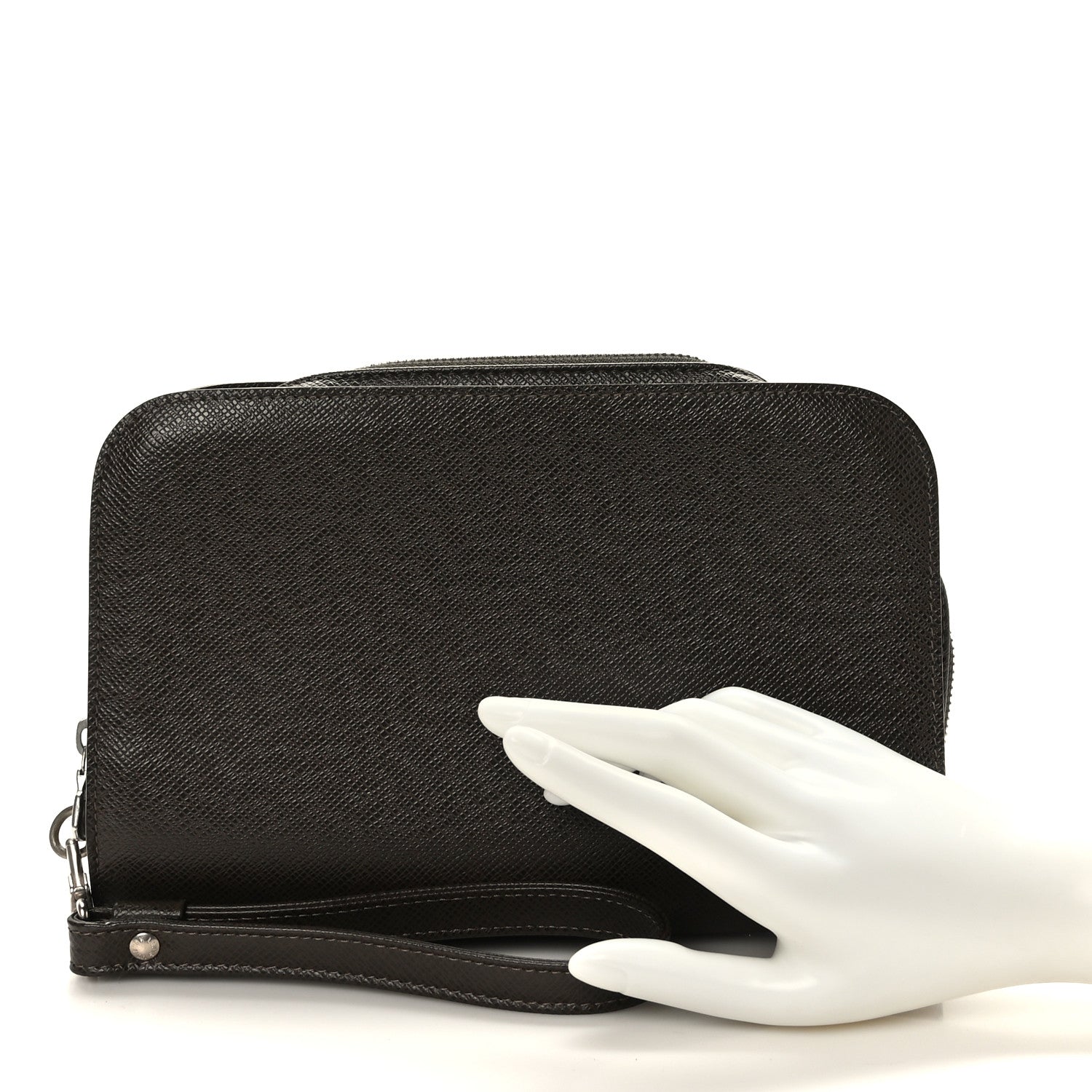Louis Vuitton Taiga Baikal Pochette Grizzli 2 of 8