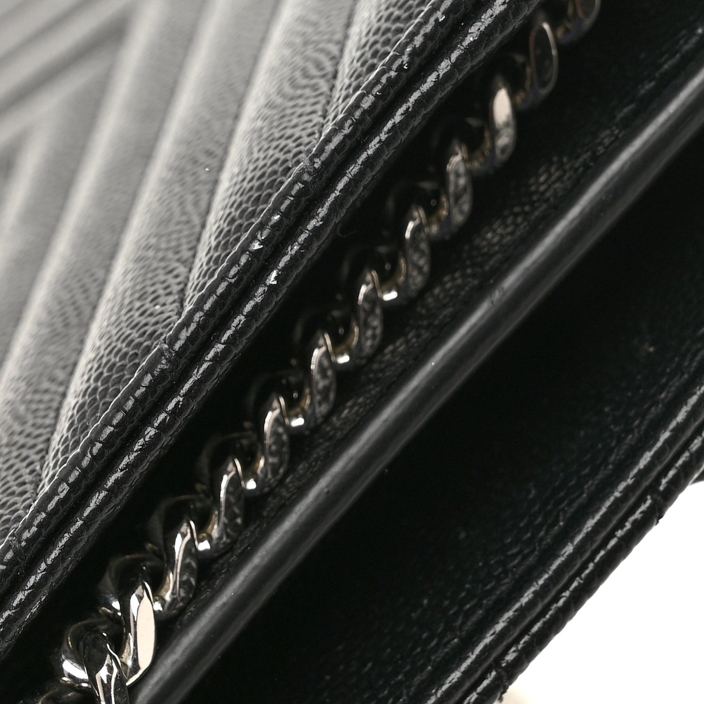 Grain De Poudre Matelasse Chevron Monogram Chain Wallet Black