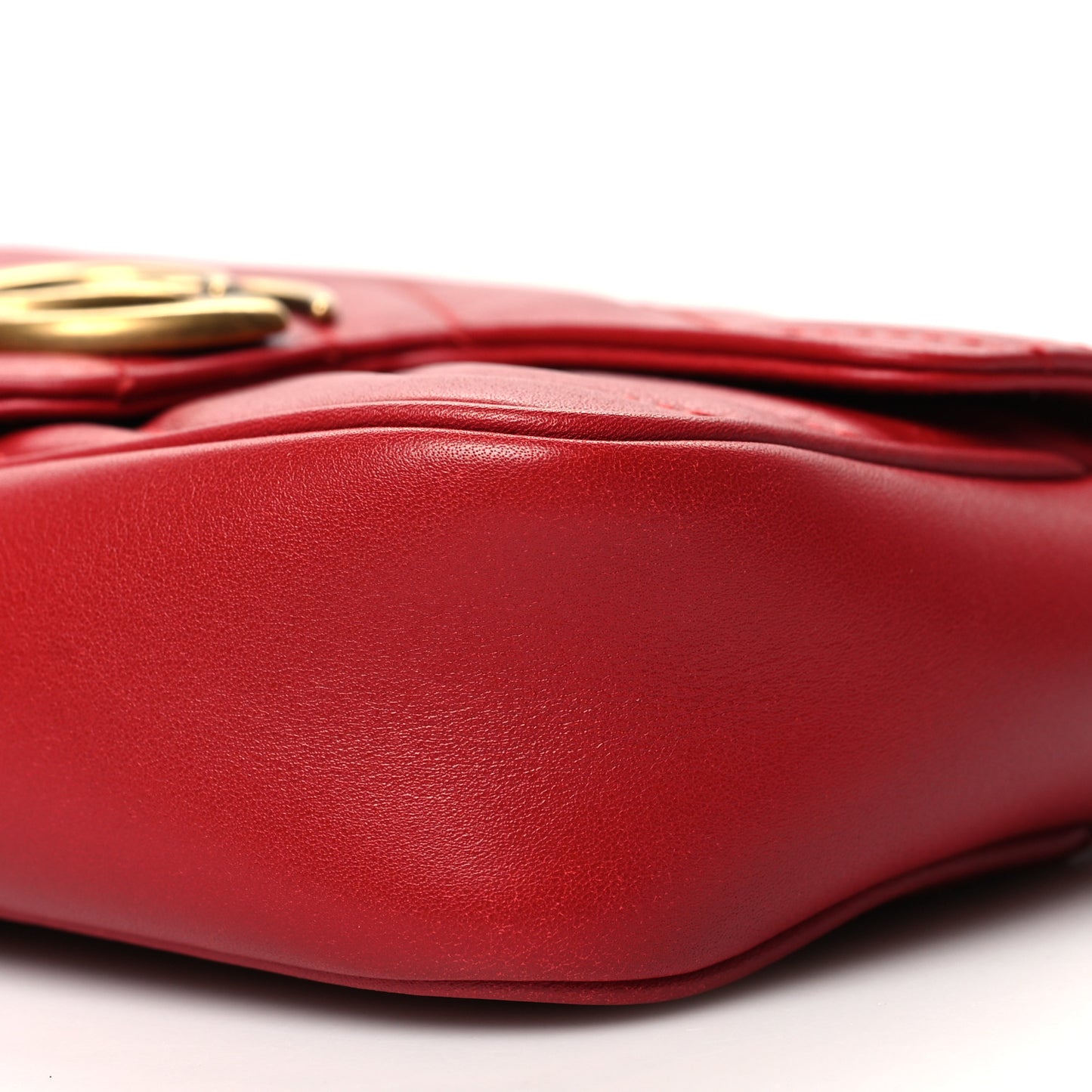 Calfskin Matelasse Super Mini GG Marmont Shoulder Bag Hibiscus Red