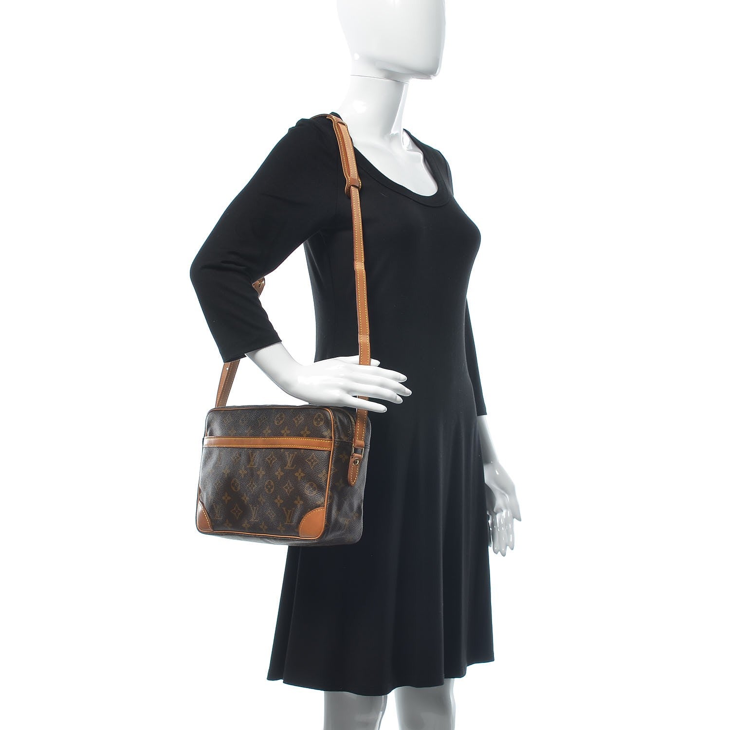 Louis Vuitton Monogram Trocadero 30 2 of 14