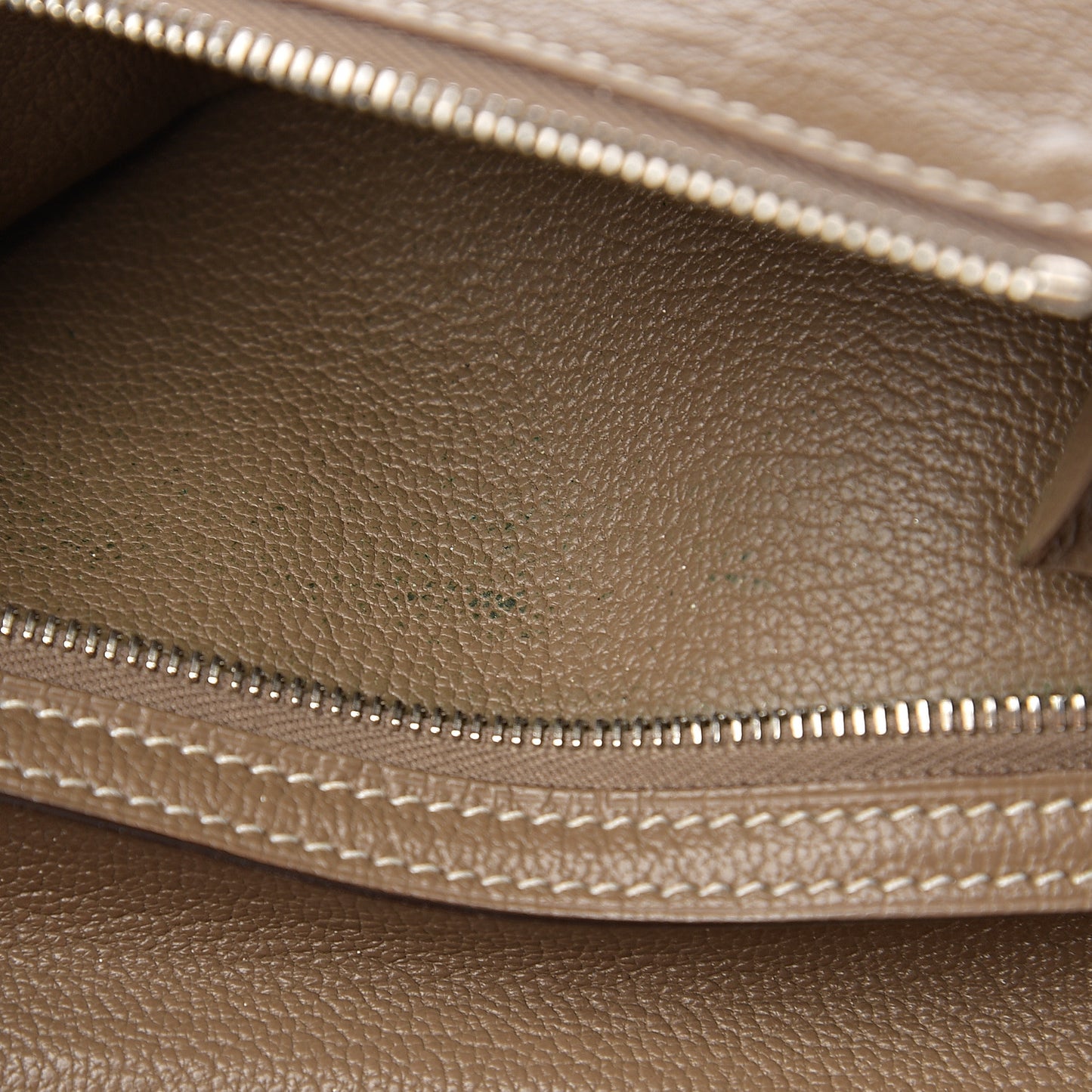 Chevre Mysore Bearn Gusset Wallet Etoupe
