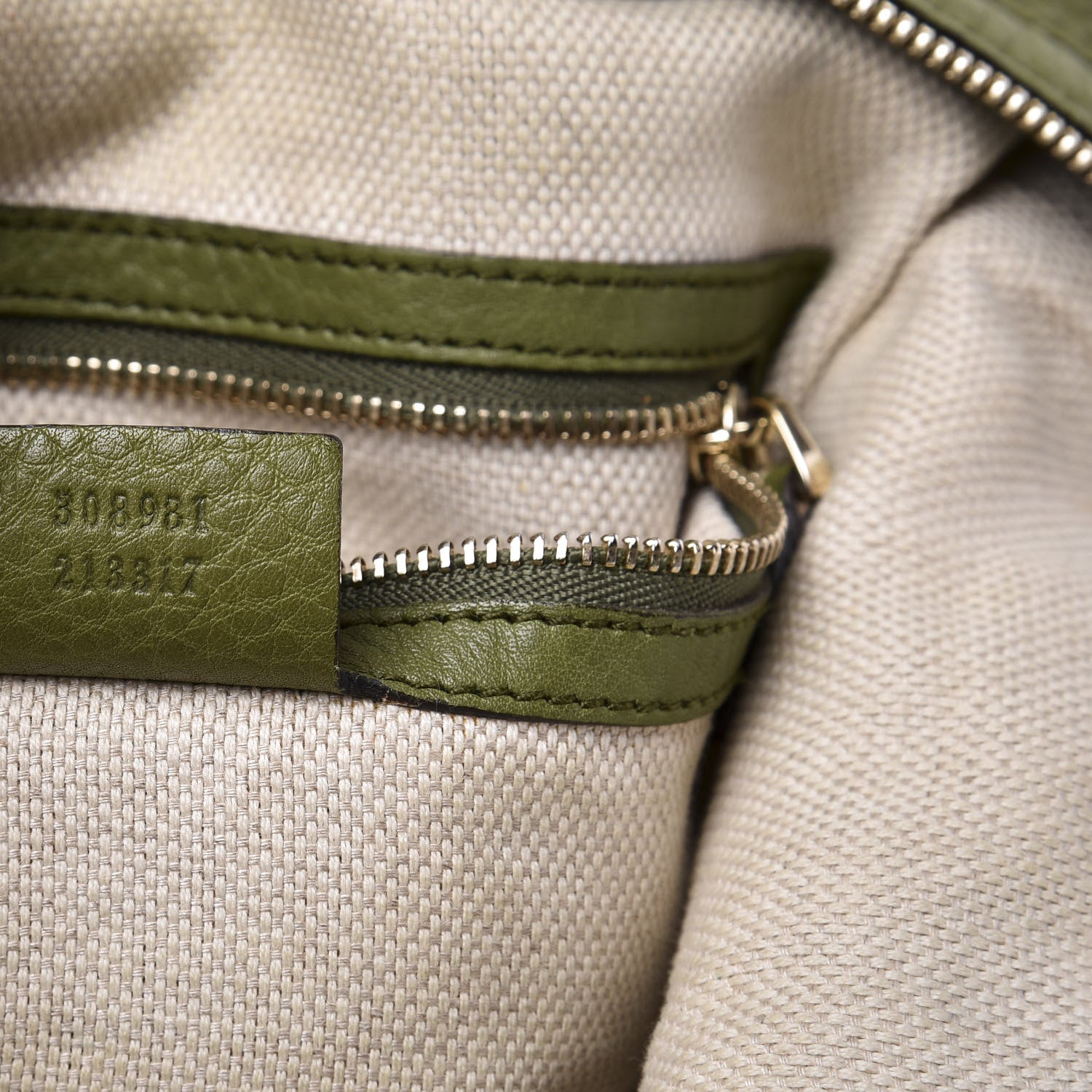Gucci Pebbled Calfskin Medium Soho Chain Hobo Green 8 of 12