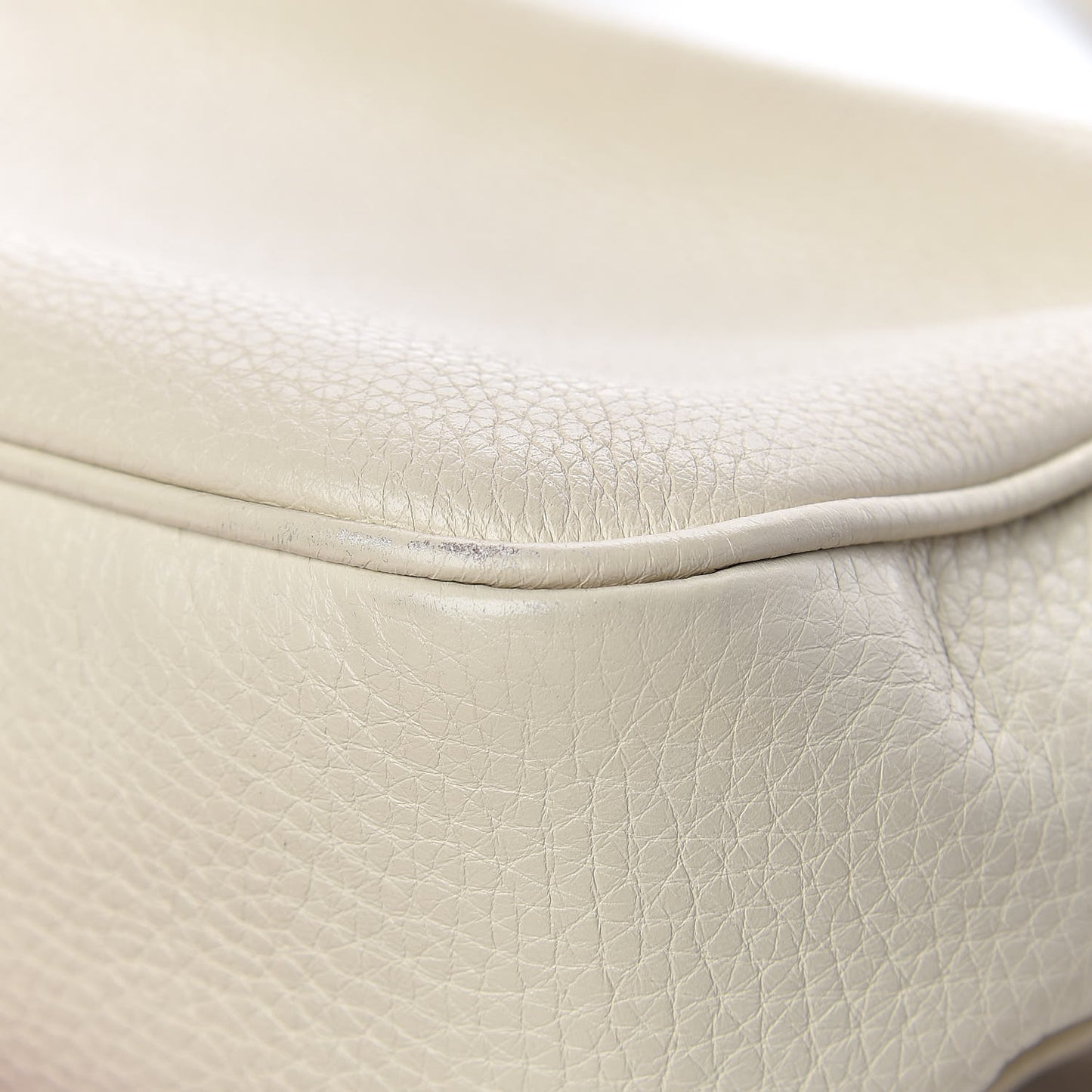 Pebbled Calfskin Small Soho Disco Bag Off White