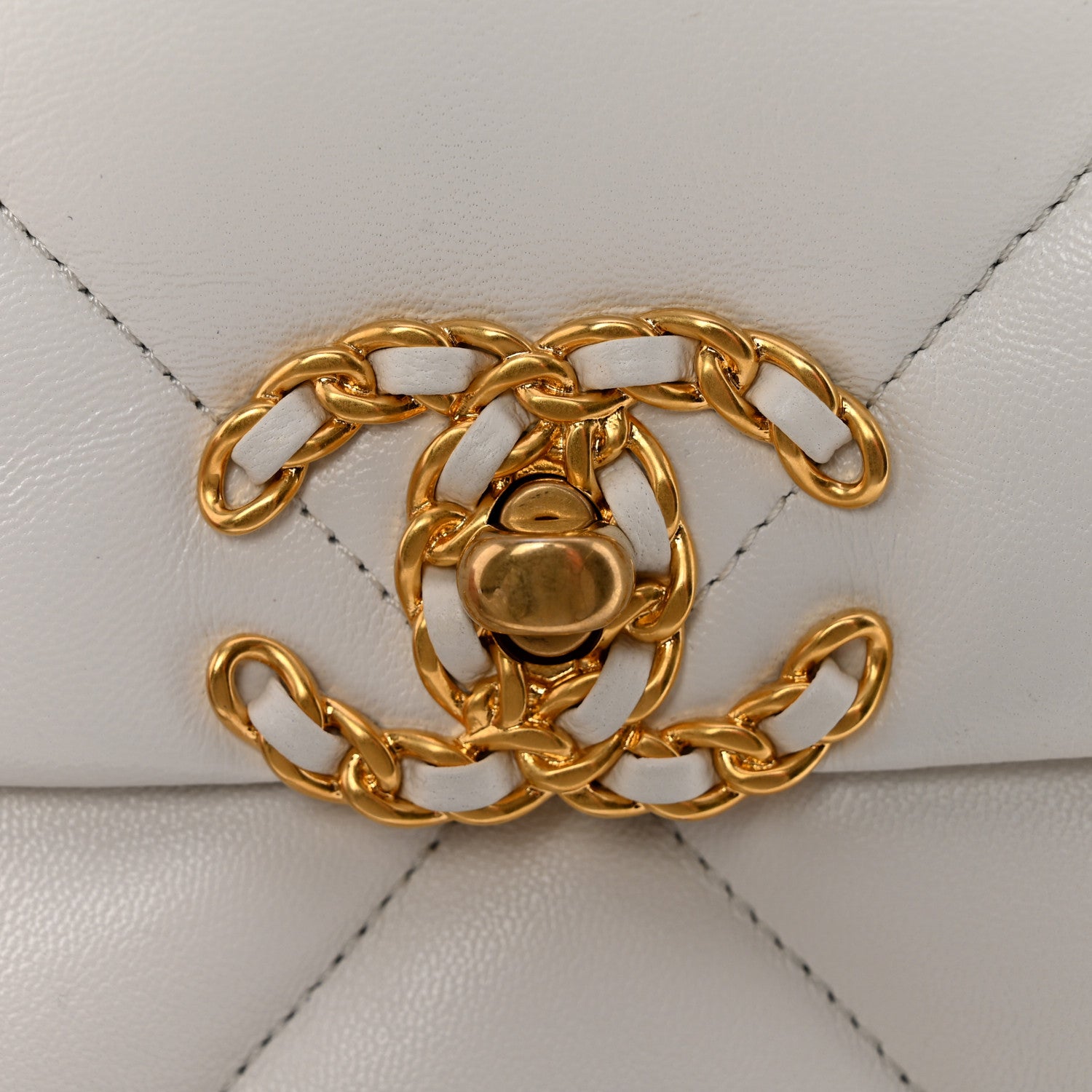 Chanel Goatskin Quilted Medium Chanel 19 Flap White 11 of 13