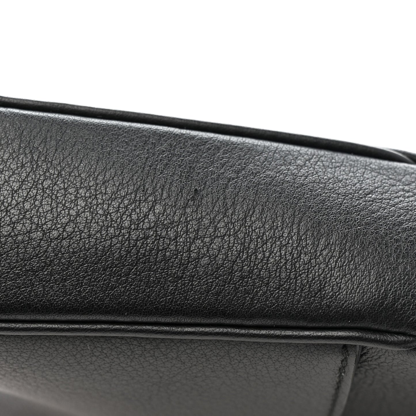 Pebbled Calfskin Logo Everyday Flap Chain Wallet Black