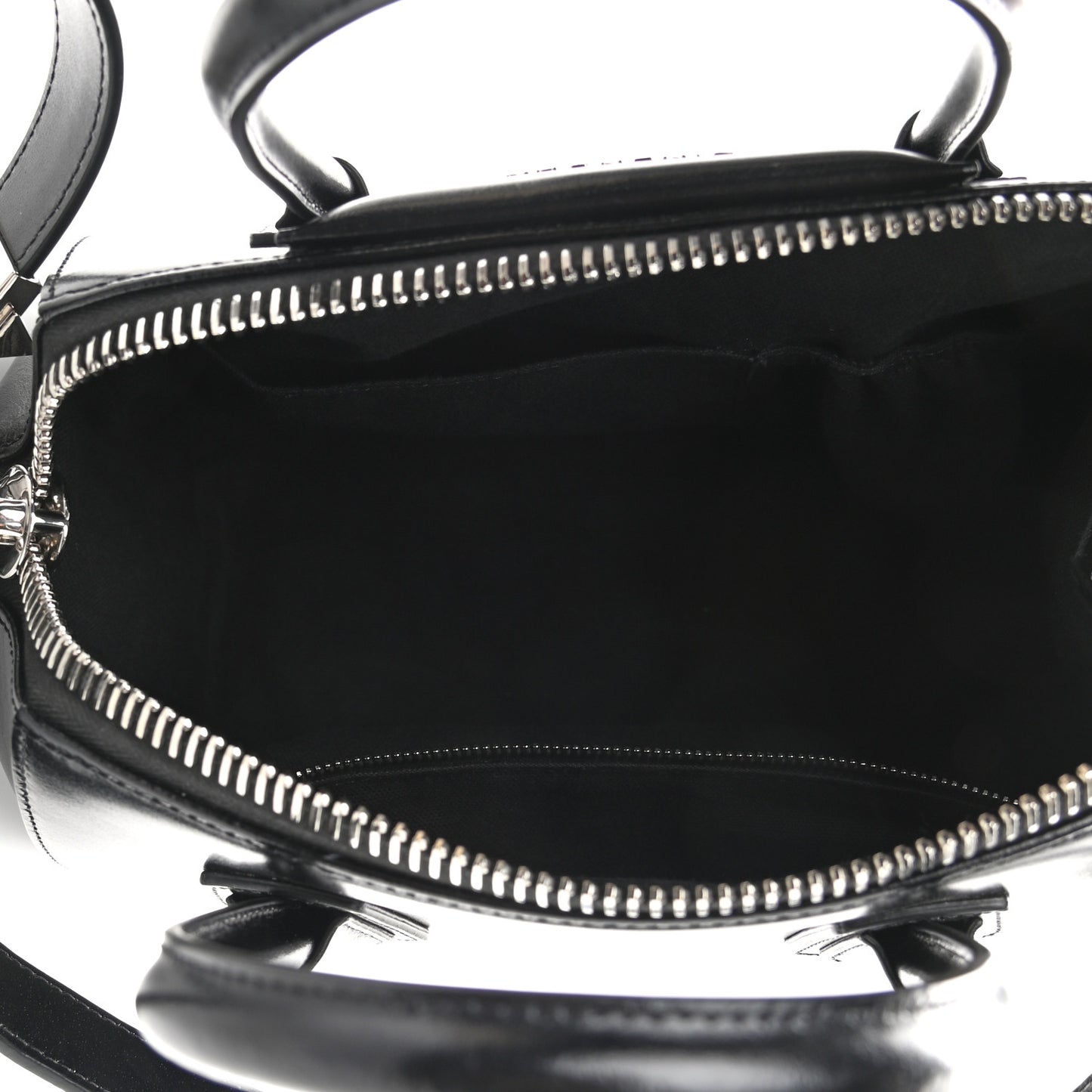 Shiny Lord Calfskin Small Antigona Black