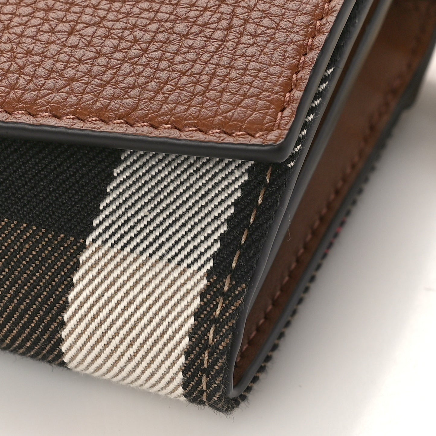 Derby Calfskin House Check Henley Wallet On Chain Tan