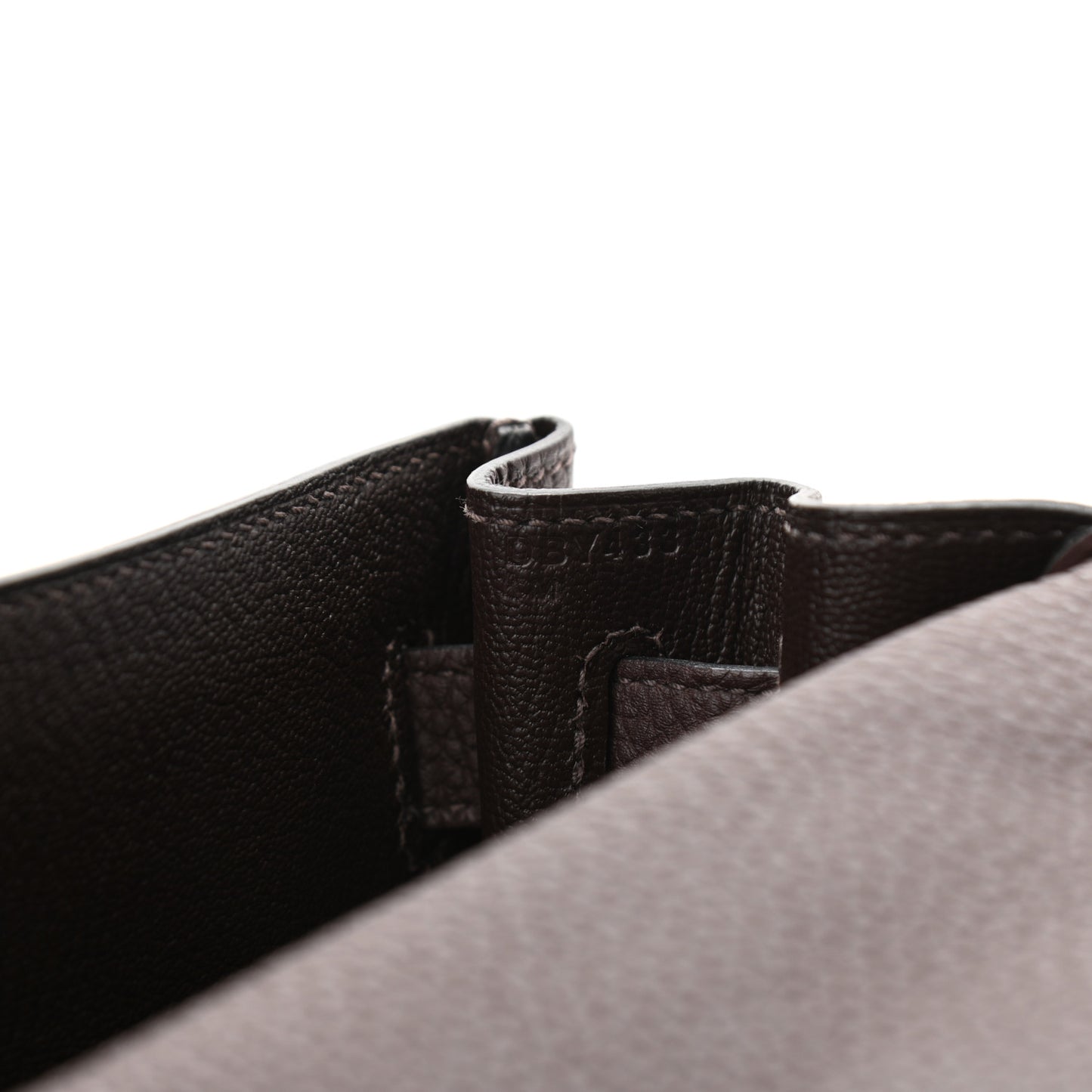 Togo Kelly Retourne 28 Ebene