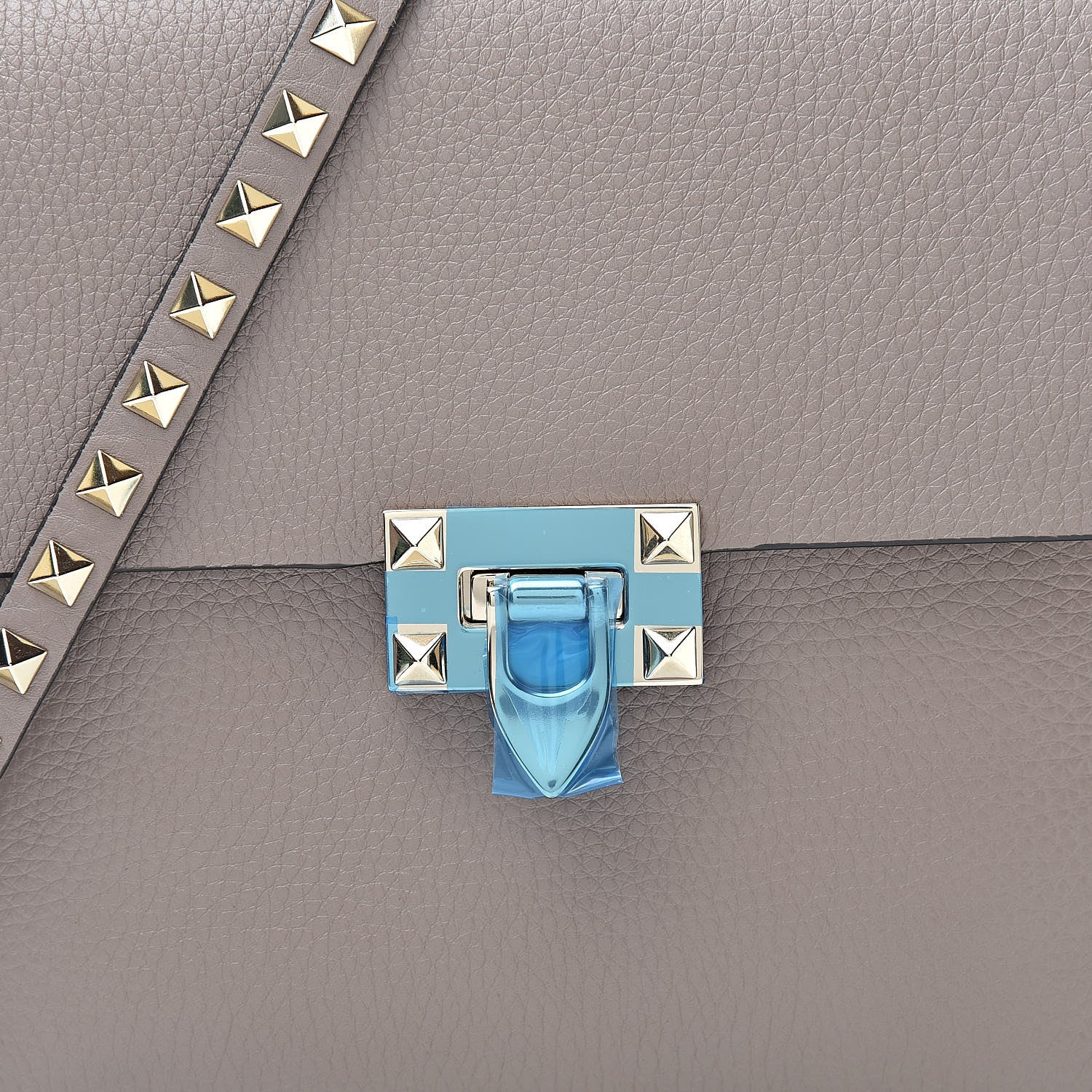 Valentino Garavani Pebbled Calfskin Rockstud Flip Lock Flap Messenger Poudre 7 of 9