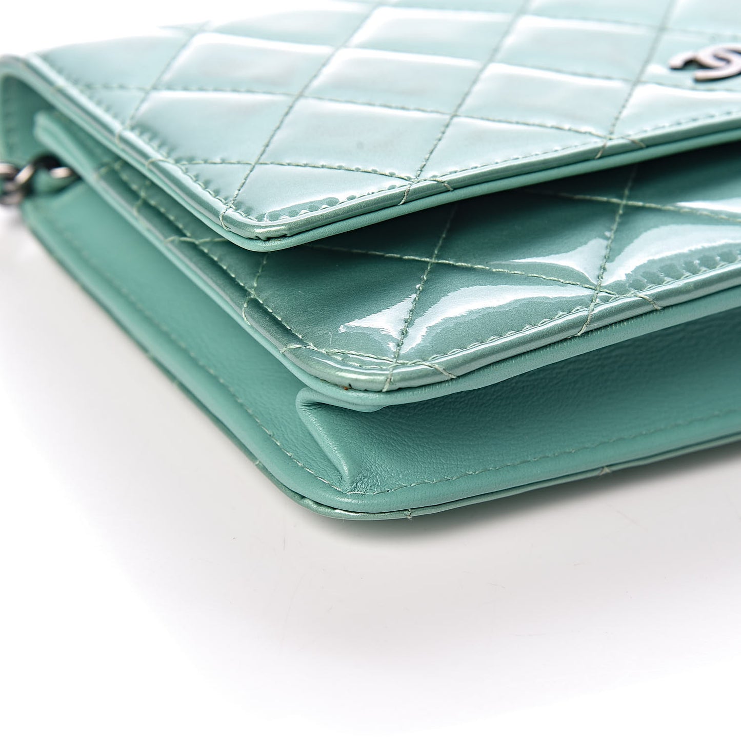 Patent Quilted Wallet On Chain WOC Green